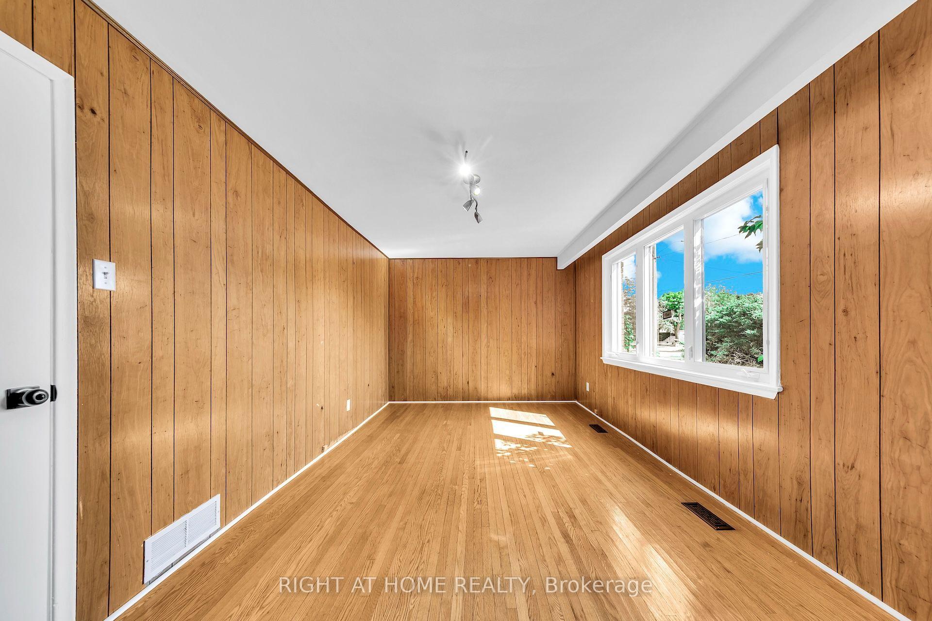 Photo 30 of 88 Peckham Avenue, North York, Newtonbrook West — HOMEH