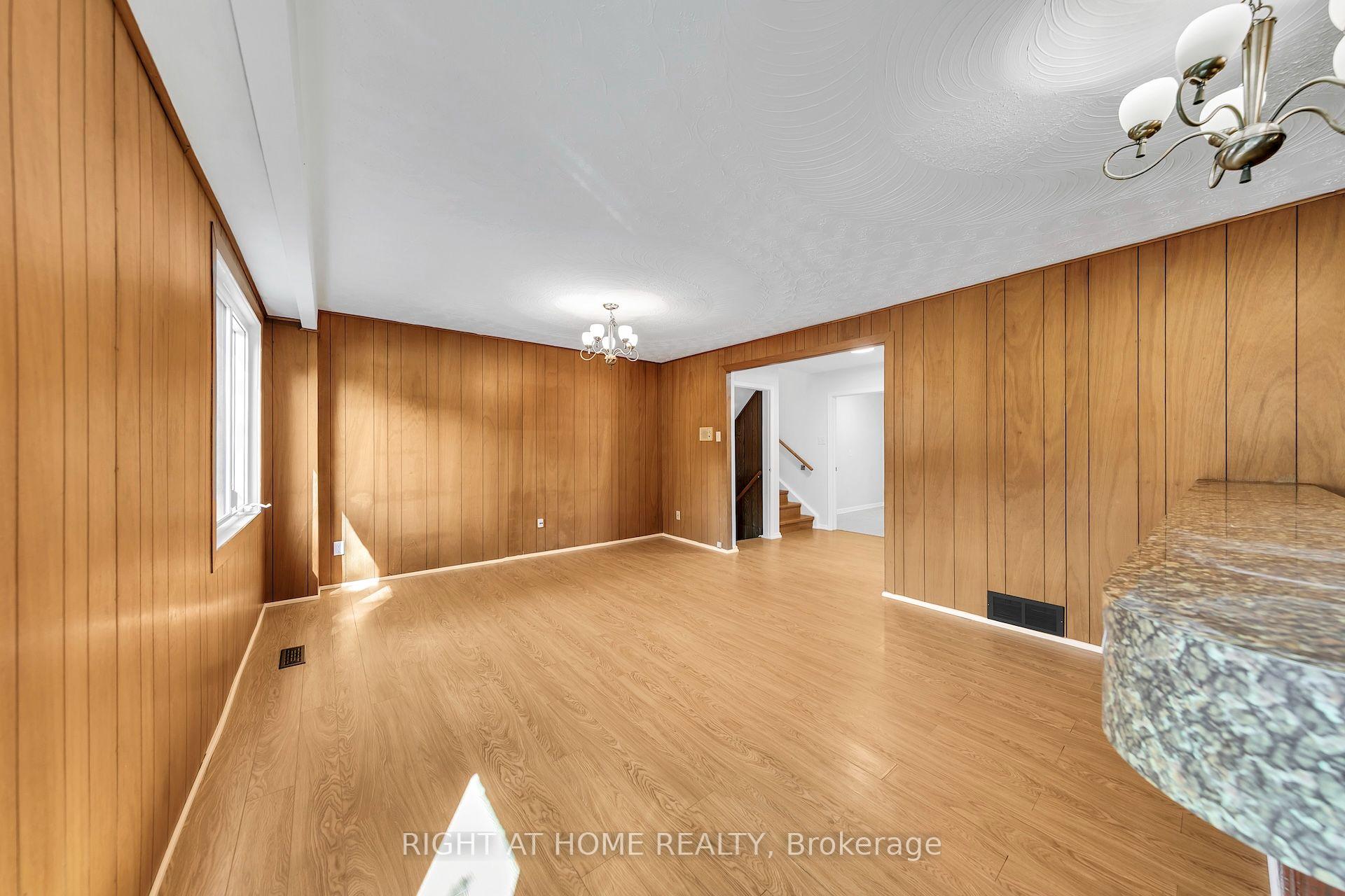 Photo 32 of 88 Peckham Avenue, North York, Newtonbrook West — HOMEH