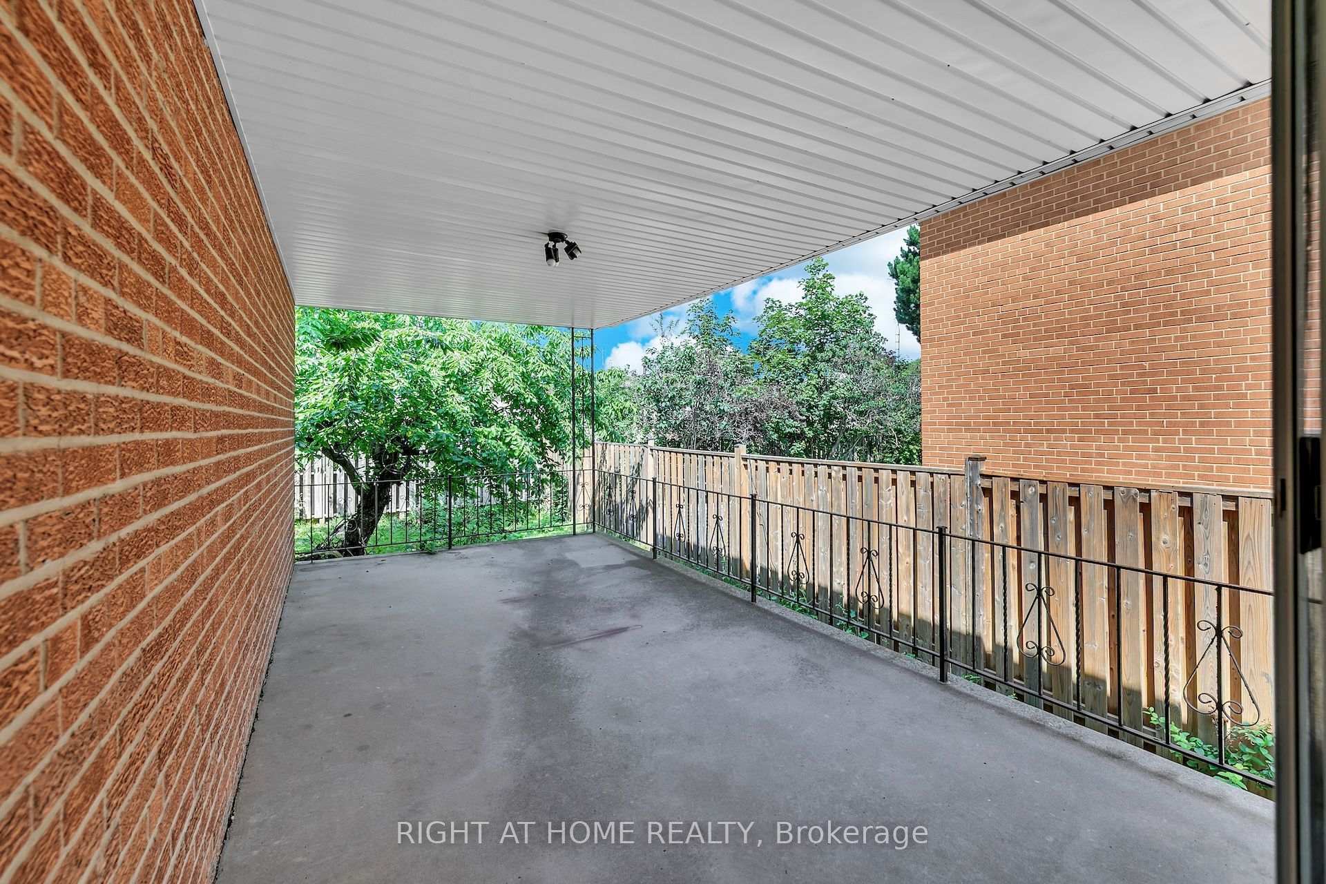 Photo 40 of 88 Peckham Avenue, North York, Newtonbrook West — HOMEH
