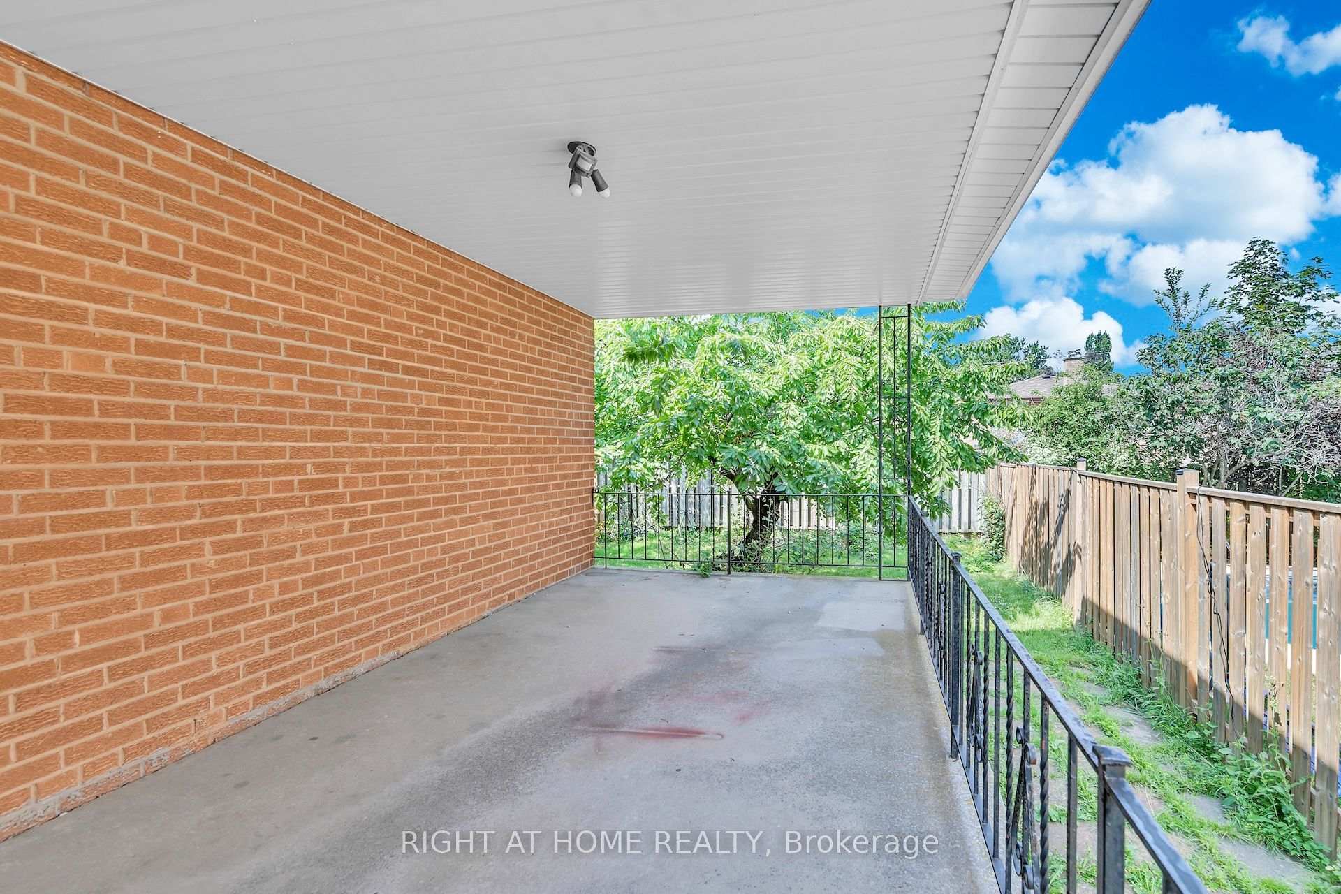 Photo 41 of 88 Peckham Avenue, North York, Newtonbrook West — HOMEH