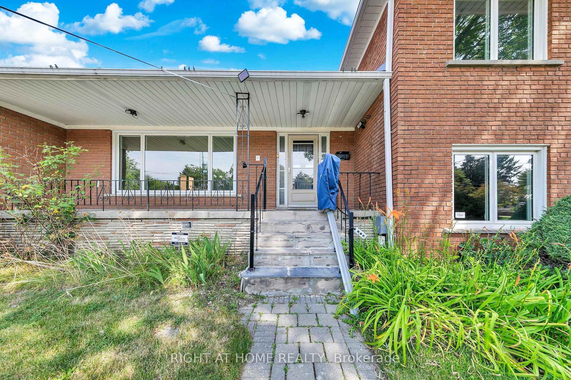 Photo 42 of 88 Peckham Avenue, North York, Newtonbrook West — HOMEH