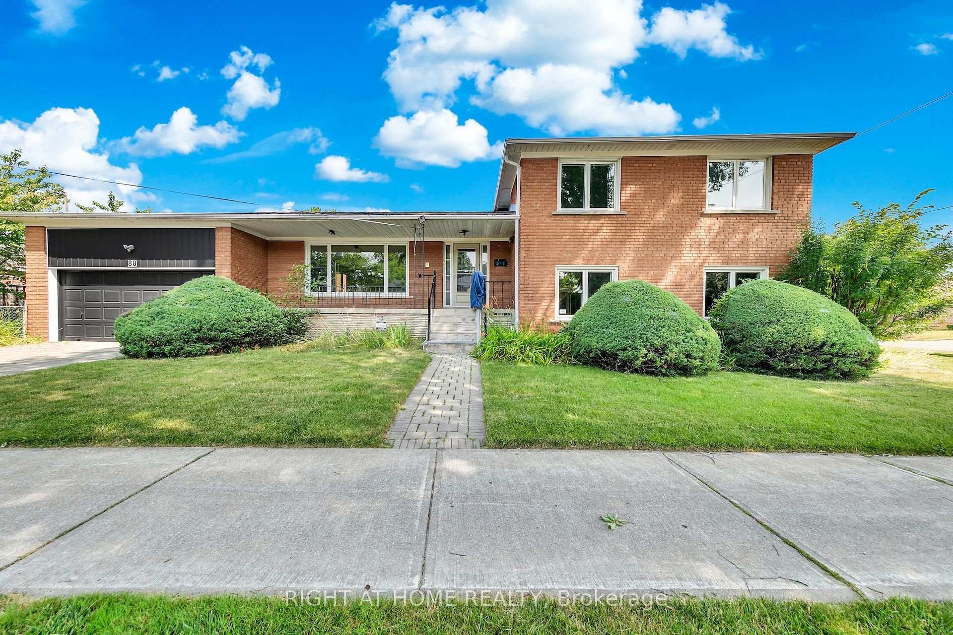 Photo 43 of 88 Peckham Avenue, North York, Newtonbrook West — HOMEH