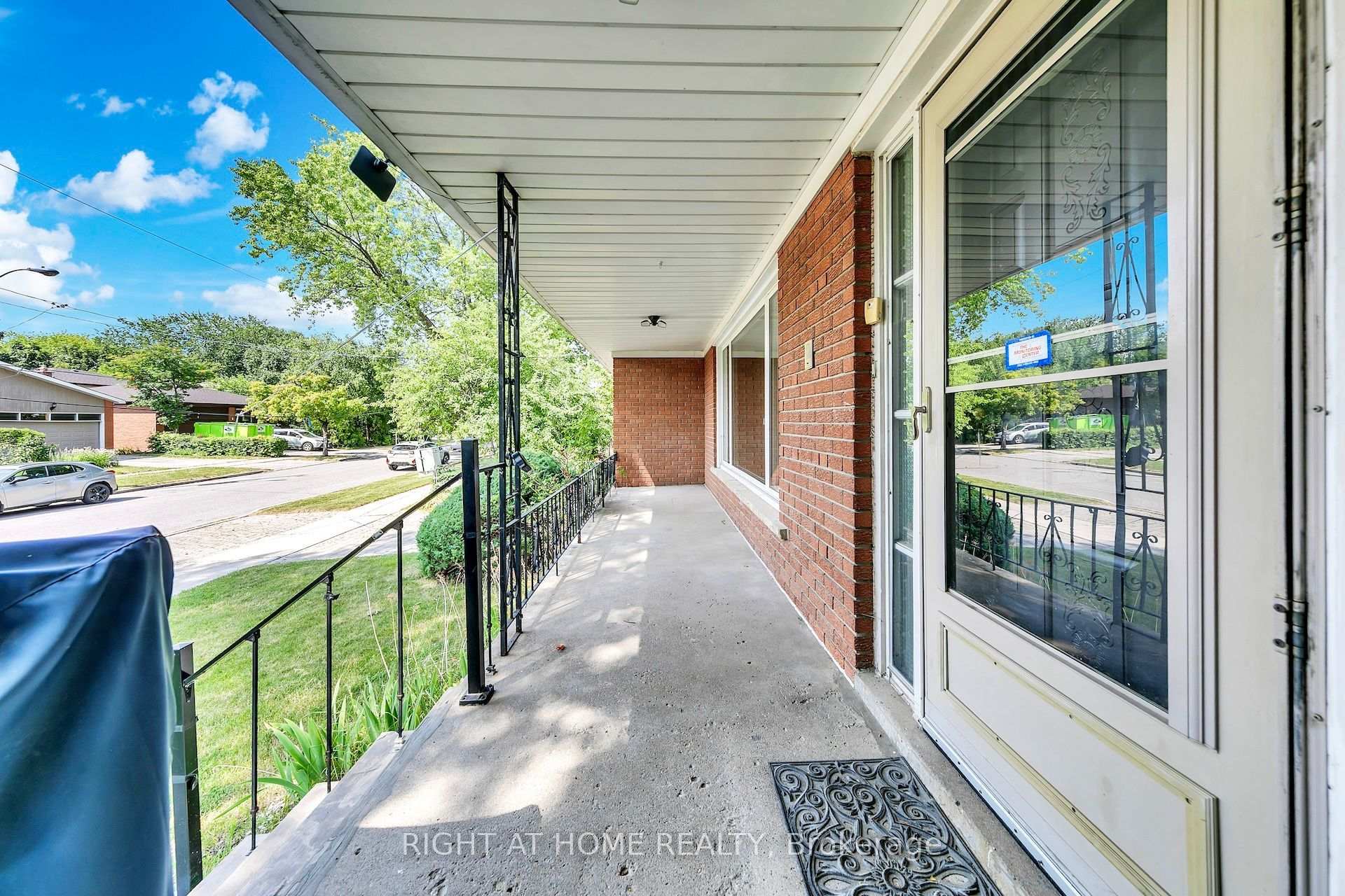 Photo 44 of 88 Peckham Avenue, North York, Newtonbrook West — HOMEH