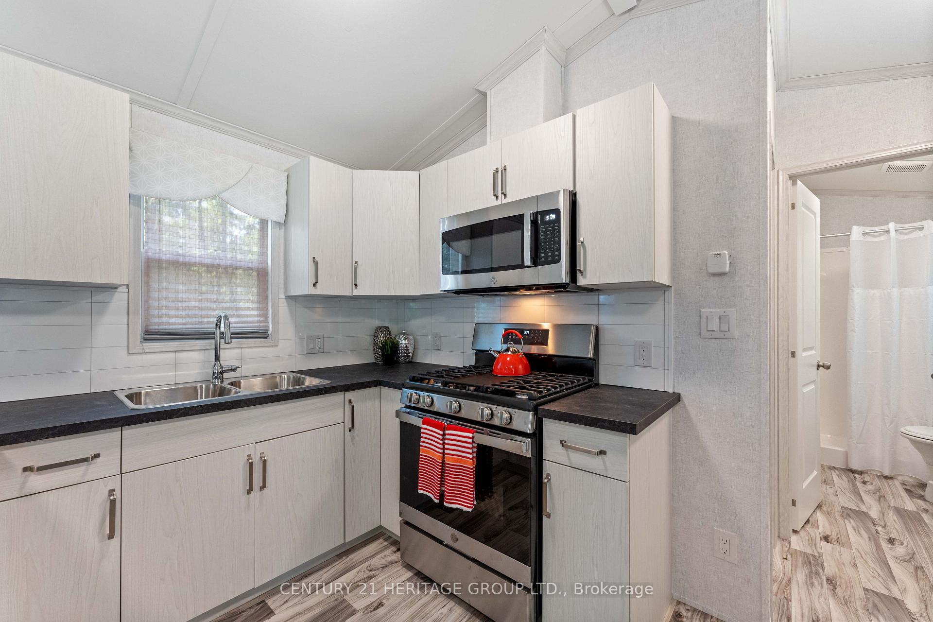 Photo 16 of Unit #4, 202 Hidden Glen Road, Georgian Bay, Baxter — HOMEH