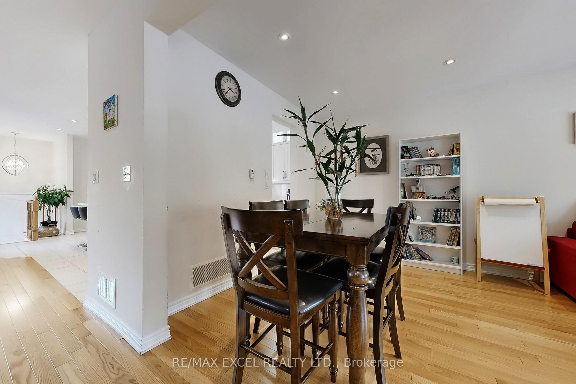 Photo 9 of 9 Sunnyside Hill Road, Markham, Cornell — HOMEH