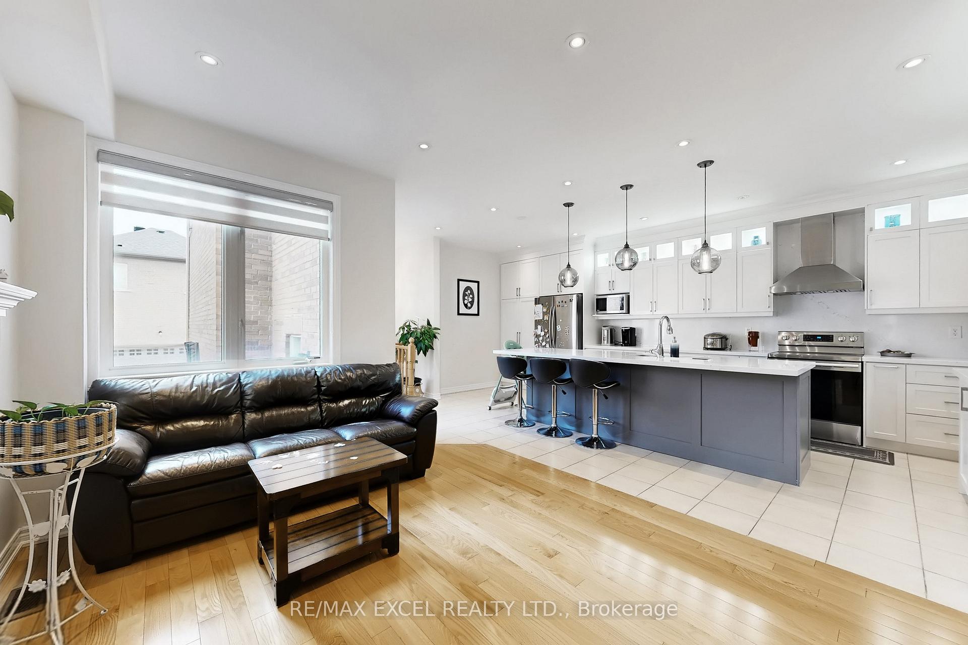 Photo 13 of 9 Sunnyside Hill Road, Markham, Cornell — HOMEH