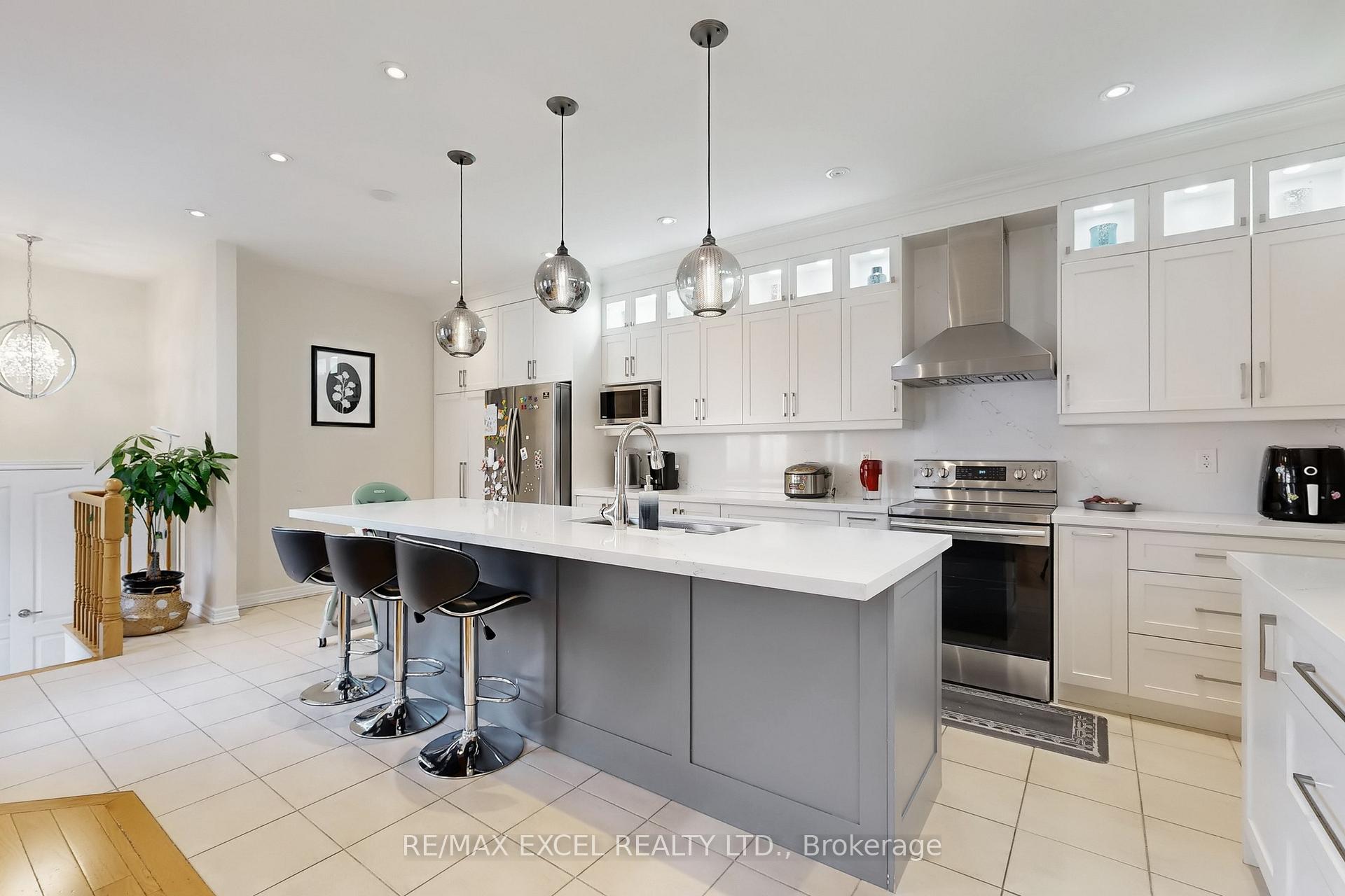 Photo 15 of 9 Sunnyside Hill Road, Markham, Cornell — HOMEH