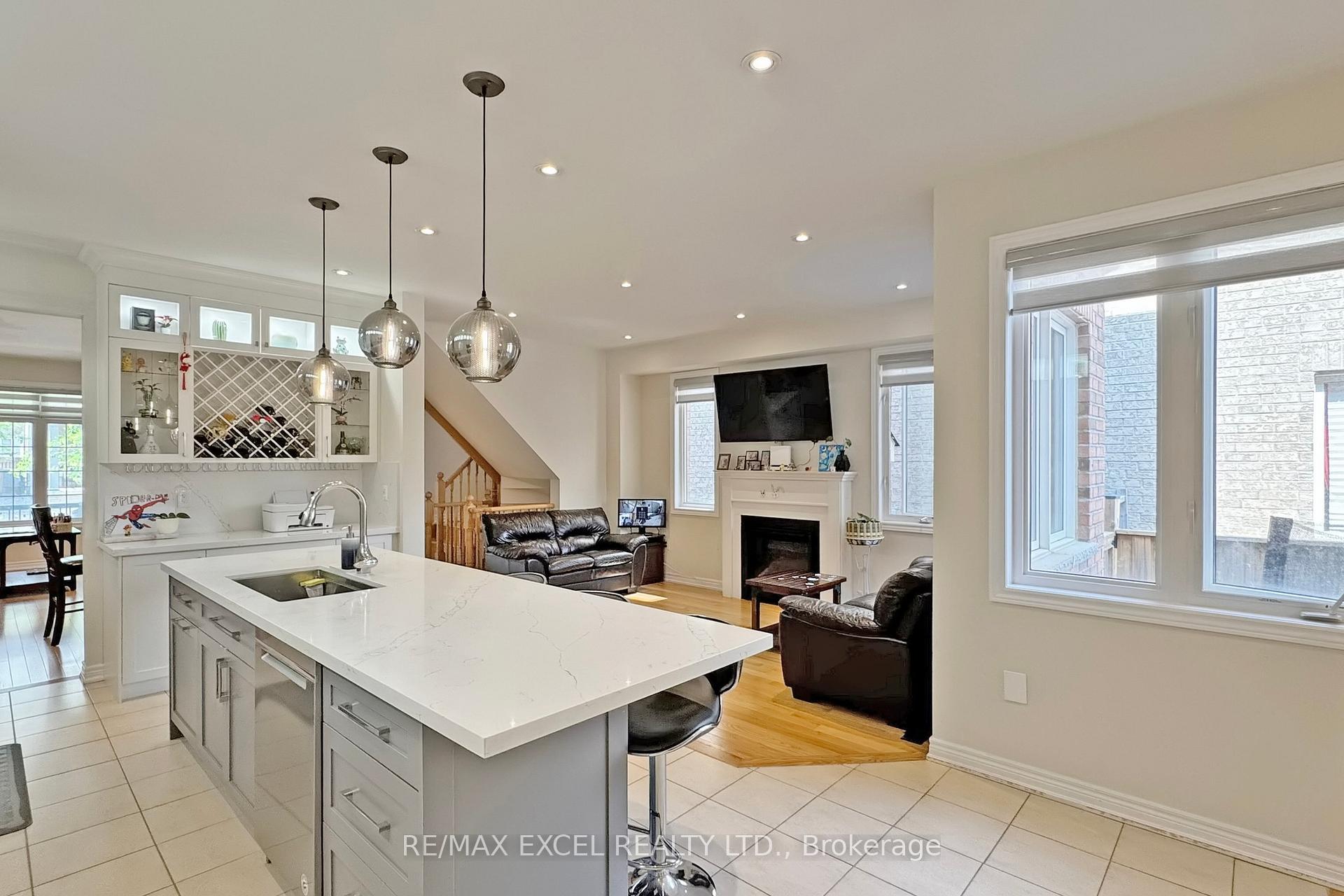 Photo 17 of 9 Sunnyside Hill Road, Markham, Cornell — HOMEH