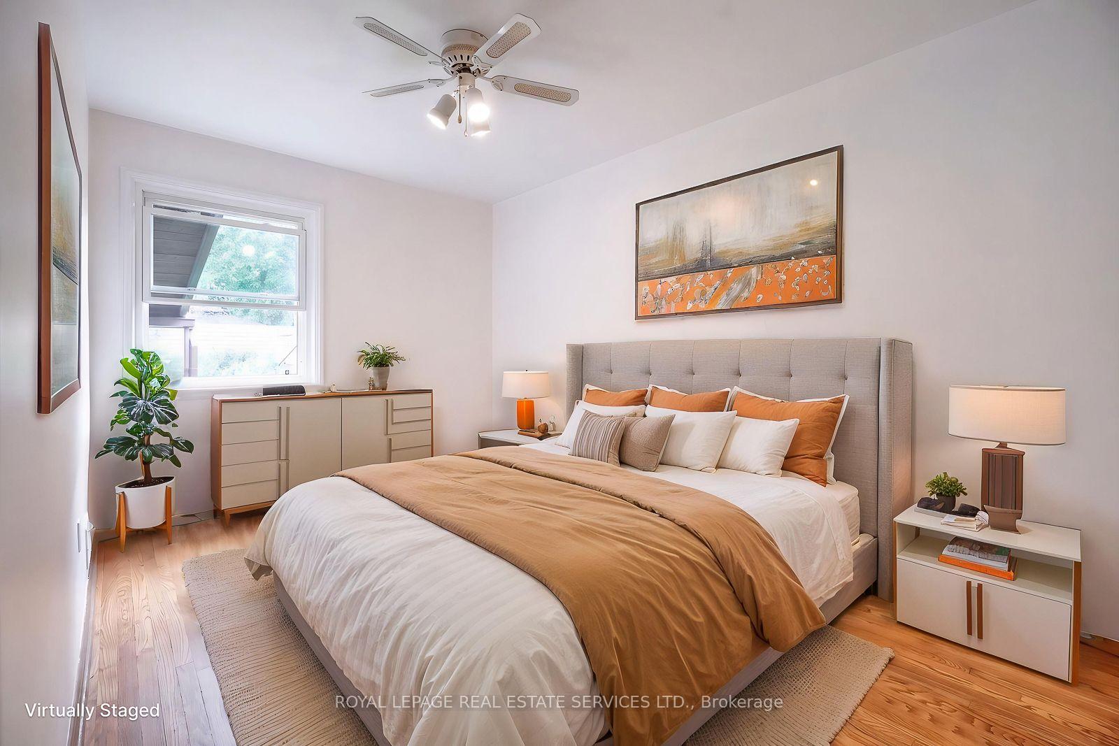 Photo 18 of 42 Black Creek Boulevard, Toronto, Rockcliffe-Smythe — HOMEH