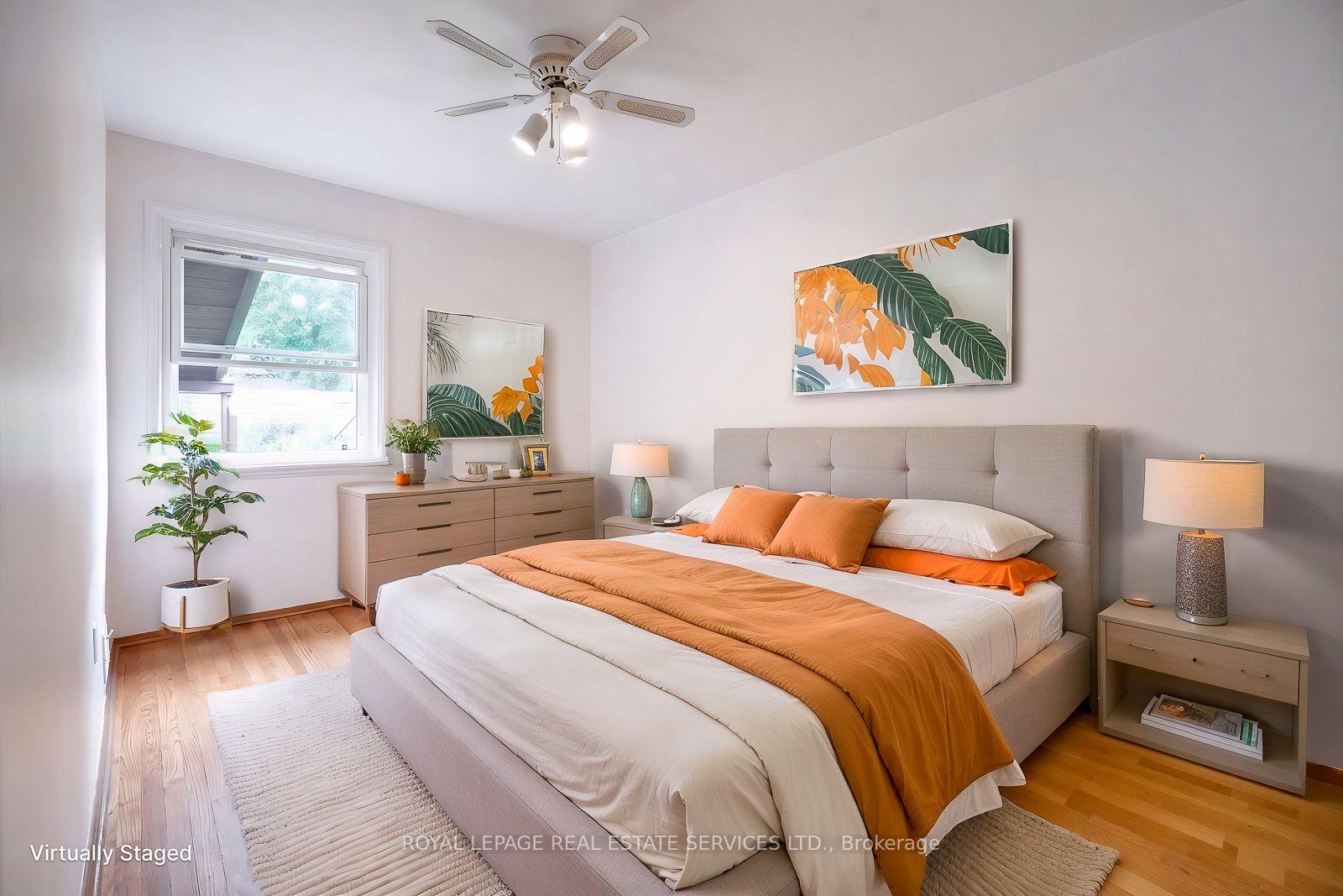 Photo 20 of 42 Black Creek Boulevard, Toronto, Rockcliffe-Smythe — HOMEH