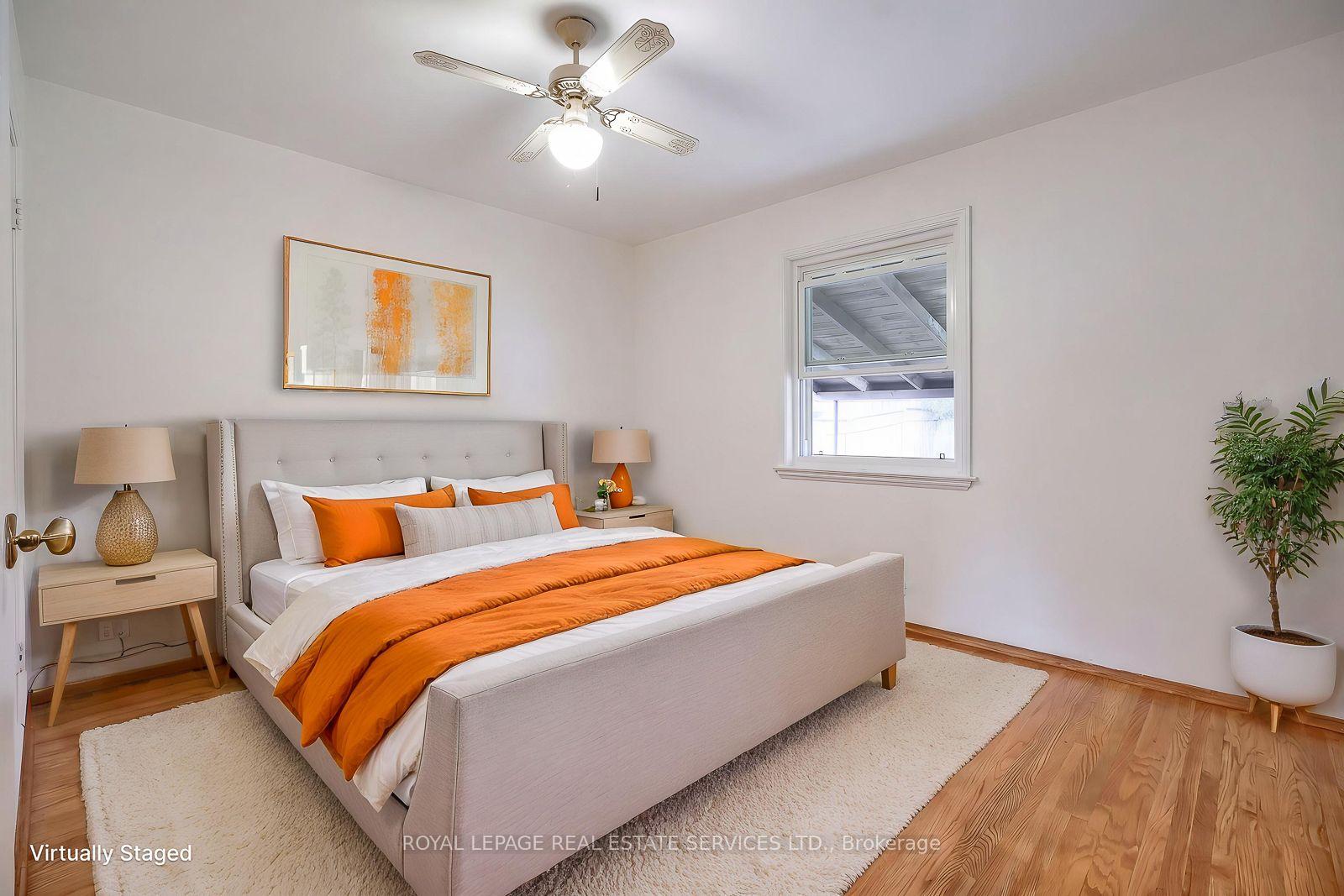 Photo 25 of 42 Black Creek Boulevard, Toronto, Rockcliffe-Smythe — HOMEH