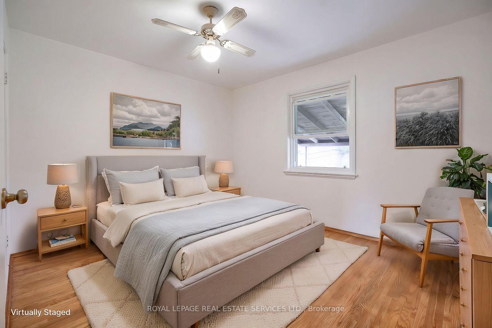 Photo 26 of 42 Black Creek Boulevard, Toronto, Rockcliffe-Smythe — HOMEH