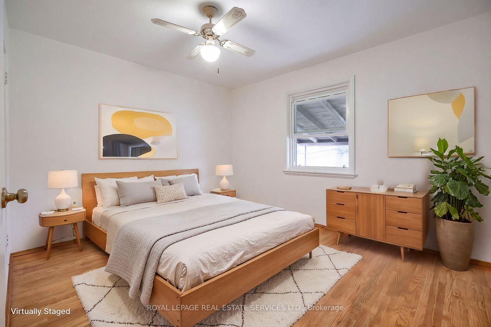 Photo 30 of 42 Black Creek Boulevard, Toronto, Rockcliffe-Smythe — HOMEH