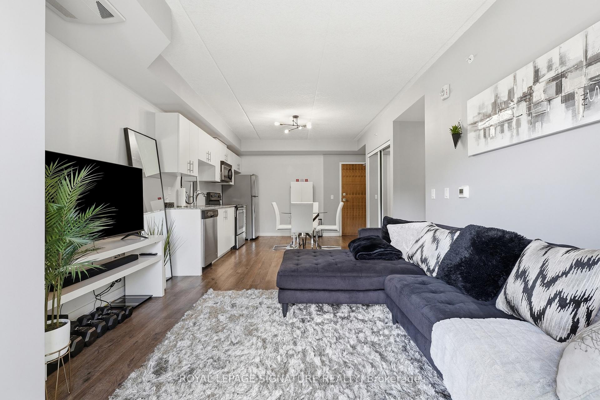 Photo 5 of Unit LL08, 25 Kay Crescent, Guelph, Pine Ridge — HOMEH