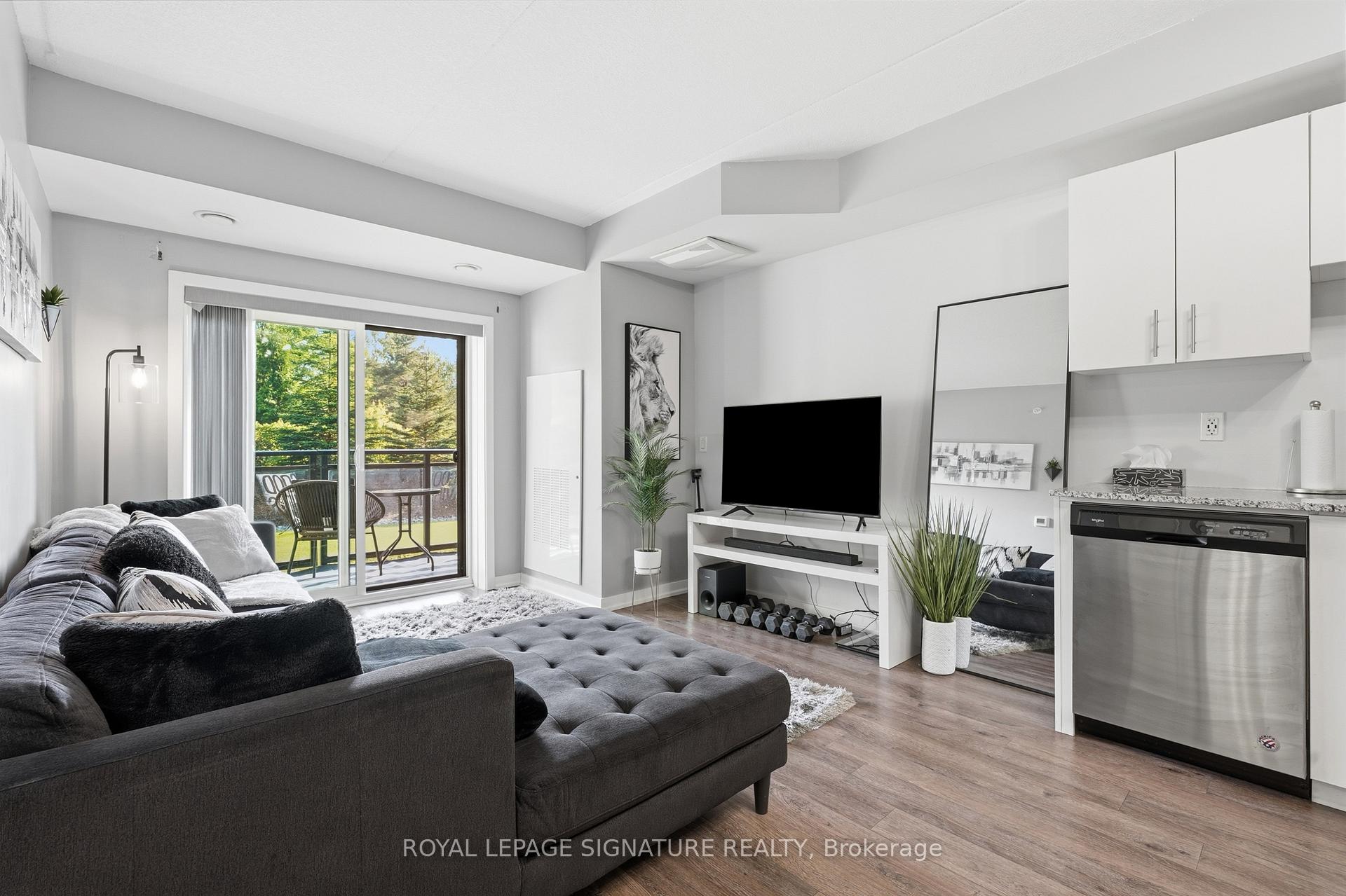Photo 6 of Unit LL08, 25 Kay Crescent, Guelph, Pine Ridge — HOMEH