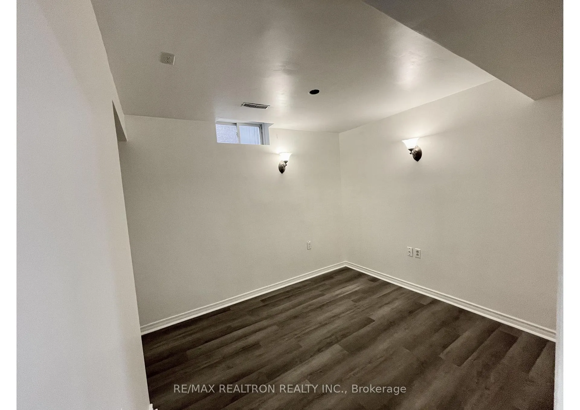 Photo 4 of Unit Bsmt, 42 Chiara Drive, Vaughan, Vellore Village — HOMEH
