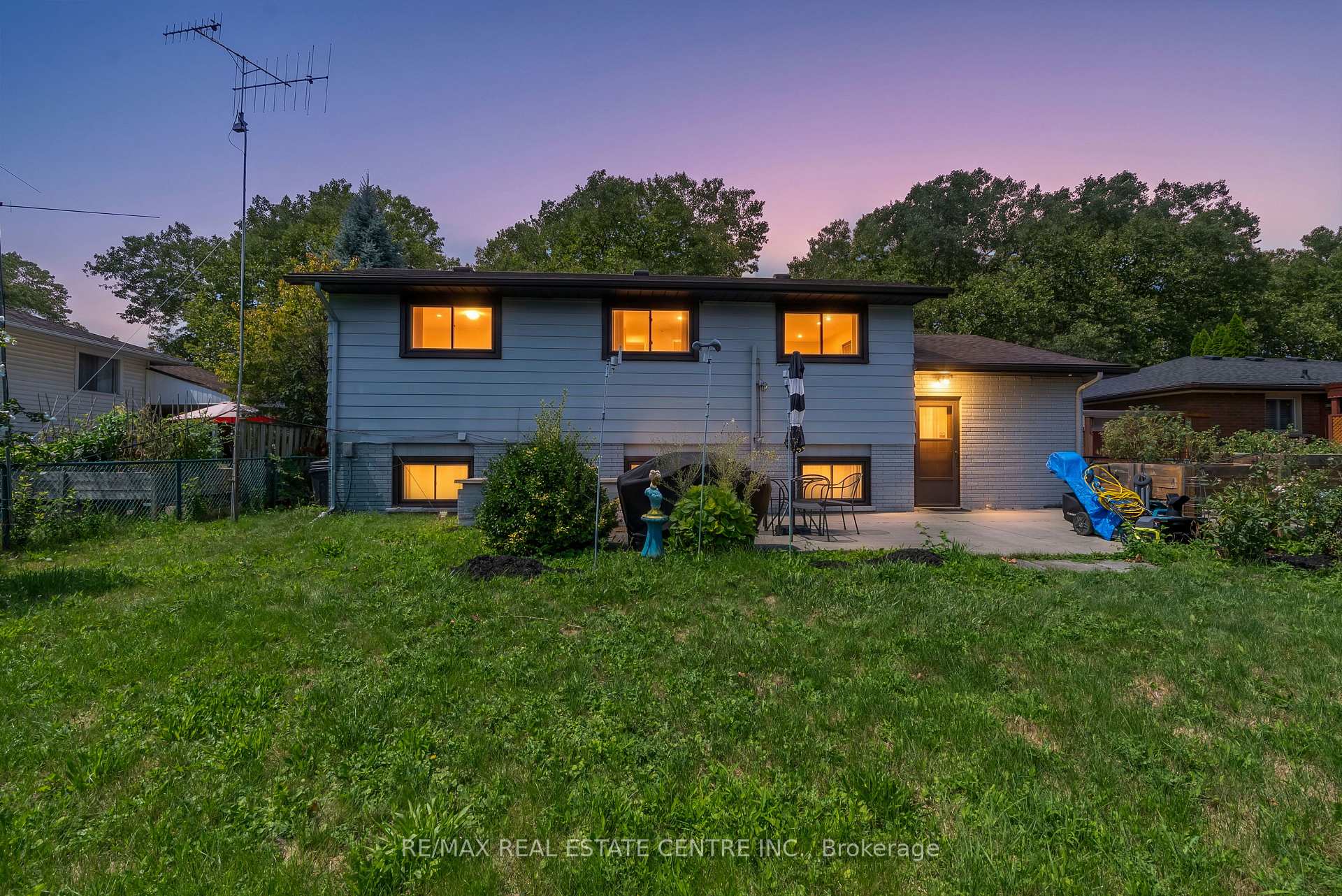 Photo 40 of 448 Mitchell Avenue, Niagara Falls, Morrison — HOMEH