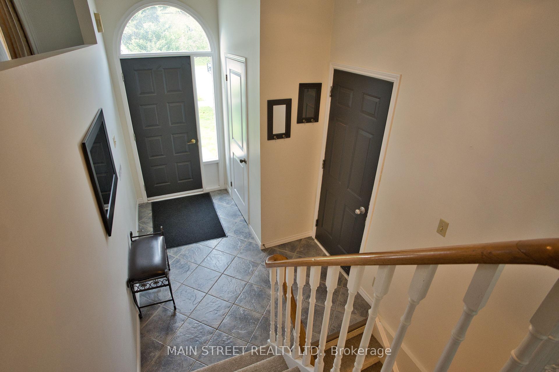 Photo 3 of 97 Riverglen Drive, Georgina, Keswick South — HOMEH