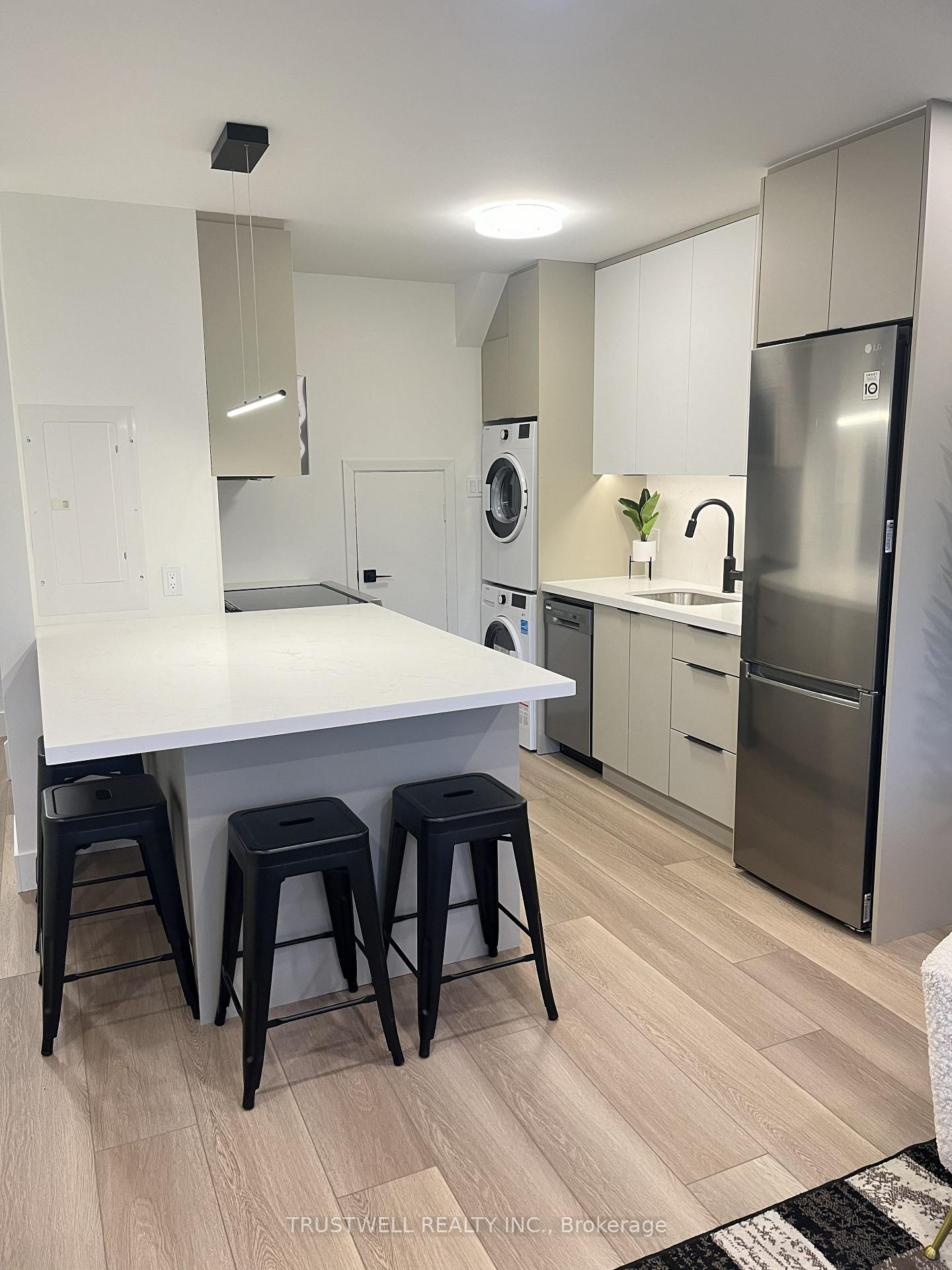 Photo 1 of Unit Unit B, 909 Millwood Road, Toronto, Leaside — HOMEH
