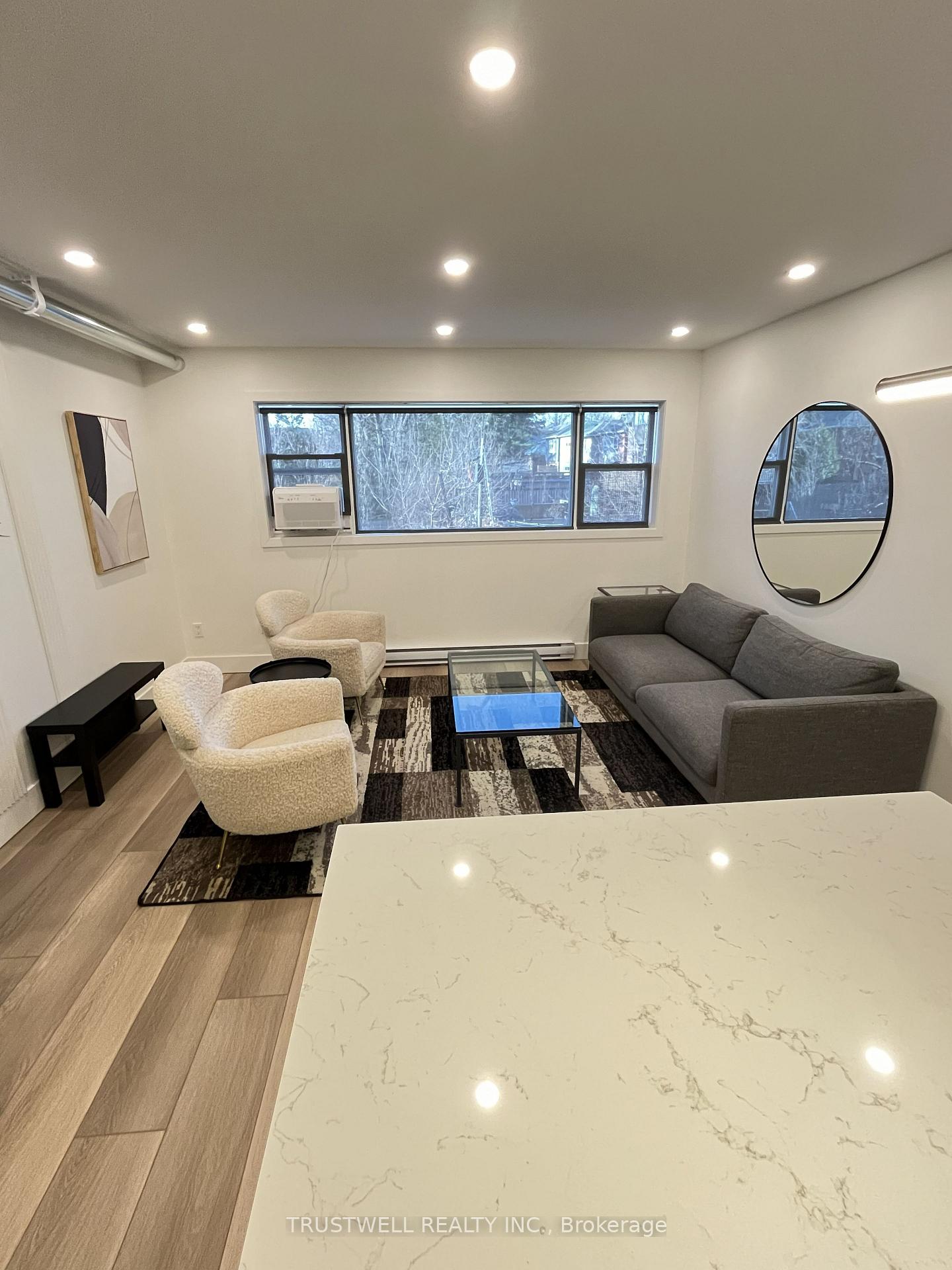 Photo 9 of Unit Unit B, 909 Millwood Road, Toronto, Leaside — HOMEH