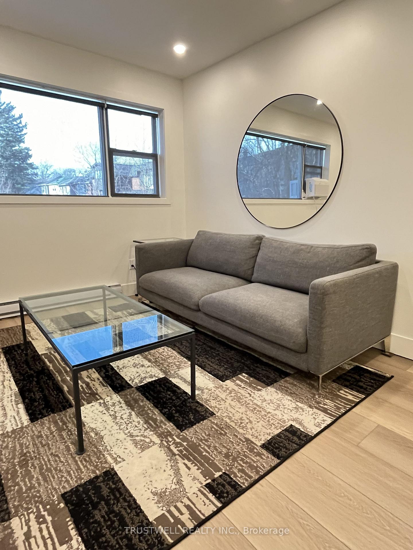 Photo 10 of Unit Unit B, 909 Millwood Road, Toronto, Leaside — HOMEH