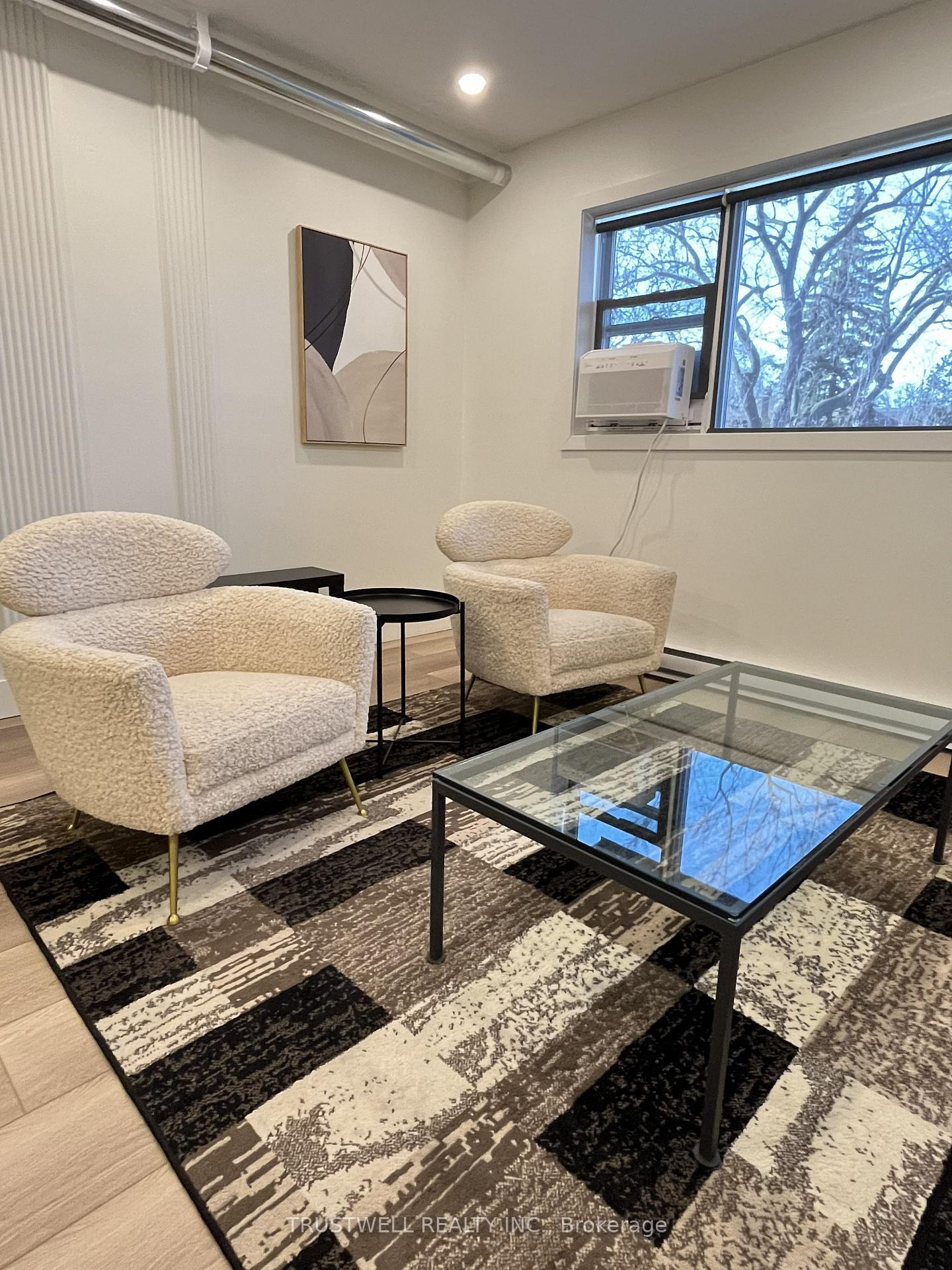 Photo 11 of Unit Unit B, 909 Millwood Road, Toronto, Leaside — HOMEH