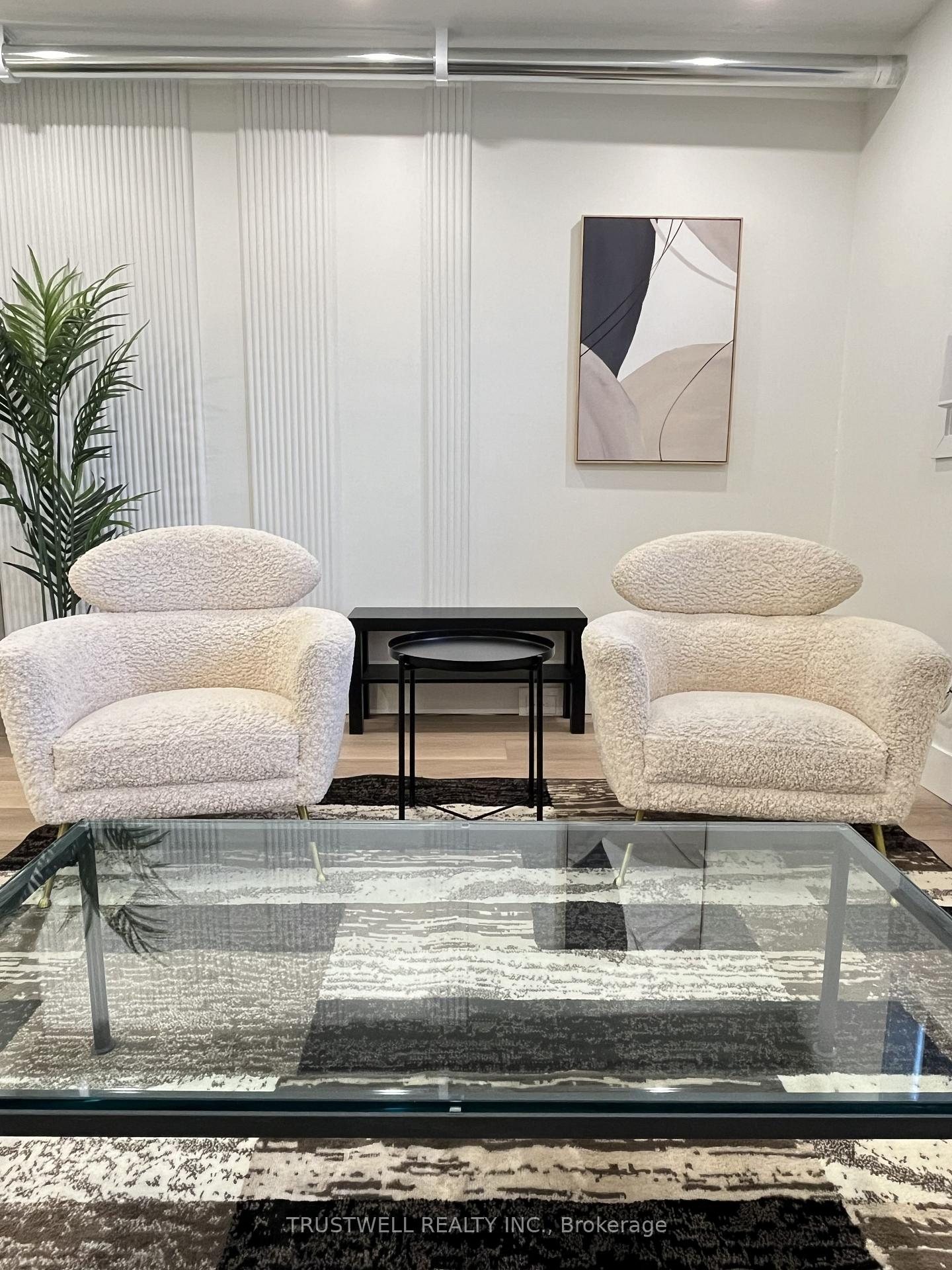 Photo 12 of Unit Unit B, 909 Millwood Road, Toronto, Leaside — HOMEH