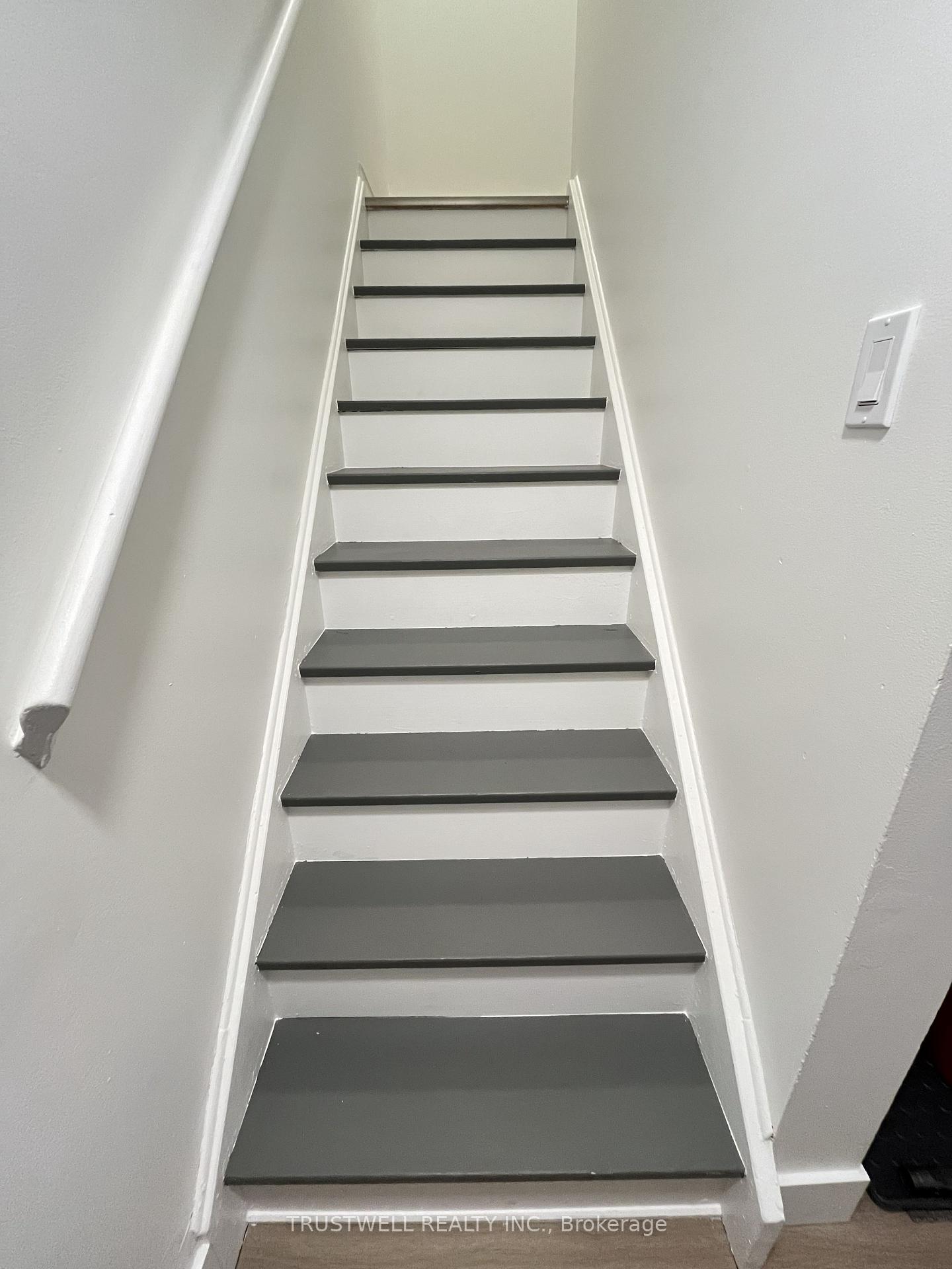 Photo 13 of Unit Unit B, 909 Millwood Road, Toronto, Leaside — HOMEH
