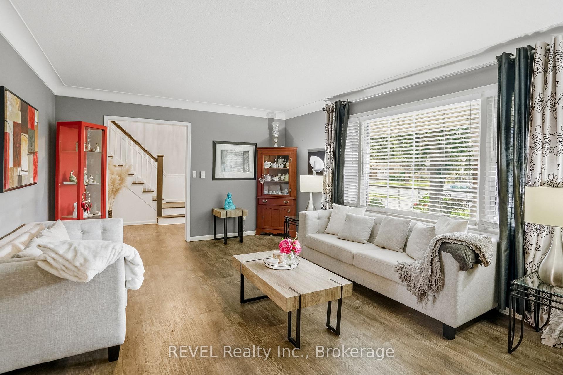 Photo 11 of 4123 Dorchester Road, Niagara Falls, Morrison — HOMEH
