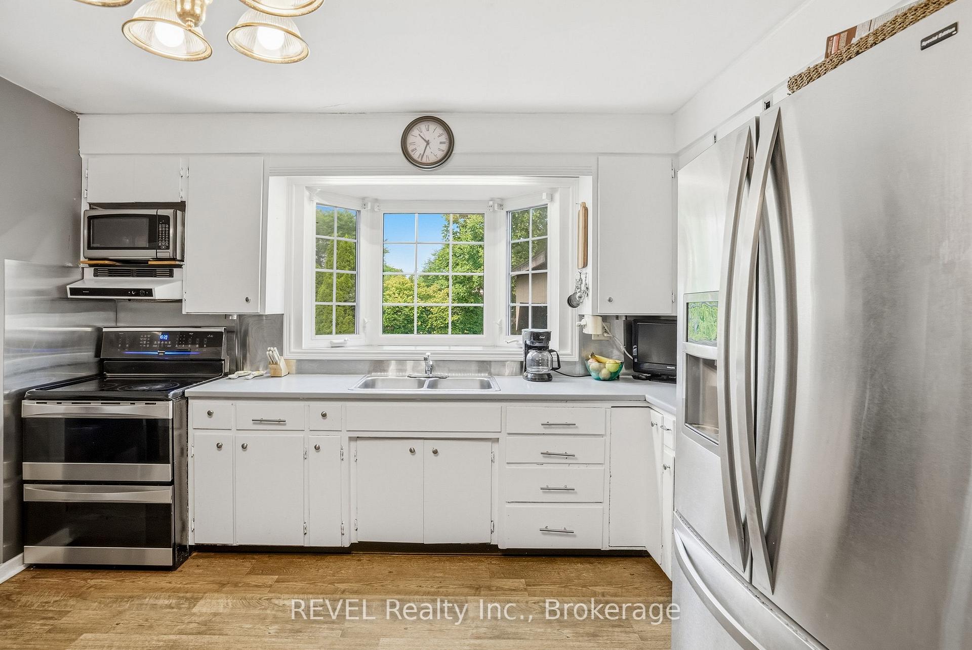Photo 12 of 4123 Dorchester Road, Niagara Falls, Morrison — HOMEH