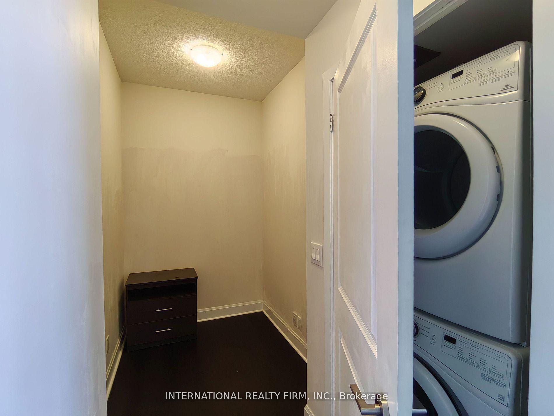 Photo 11 of Unit 1608, 33 Shore Breeze Drive, Etobicoke, Mimico — HOMEH