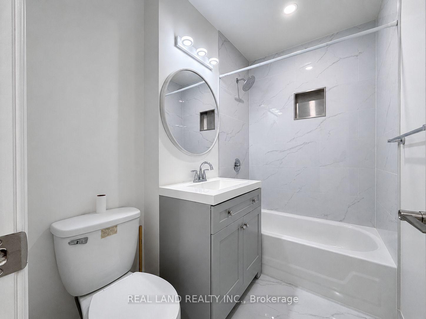 Photo 6 of Unit MAIN FLOOR, 225 Coxwell Avenue, Toronto, Woodbine Corridor — HOMEH