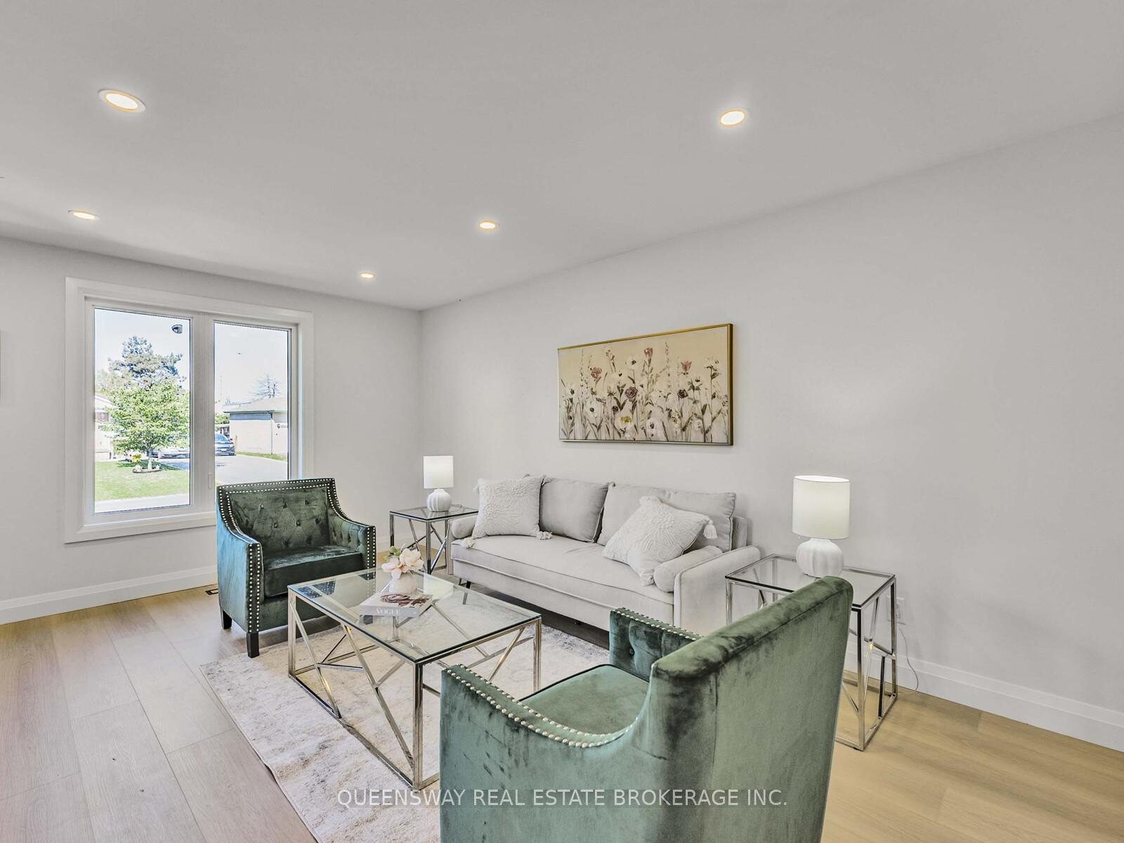 Photo 7 of 1128 Pinegrove Road, Oakville, West — HOMEH