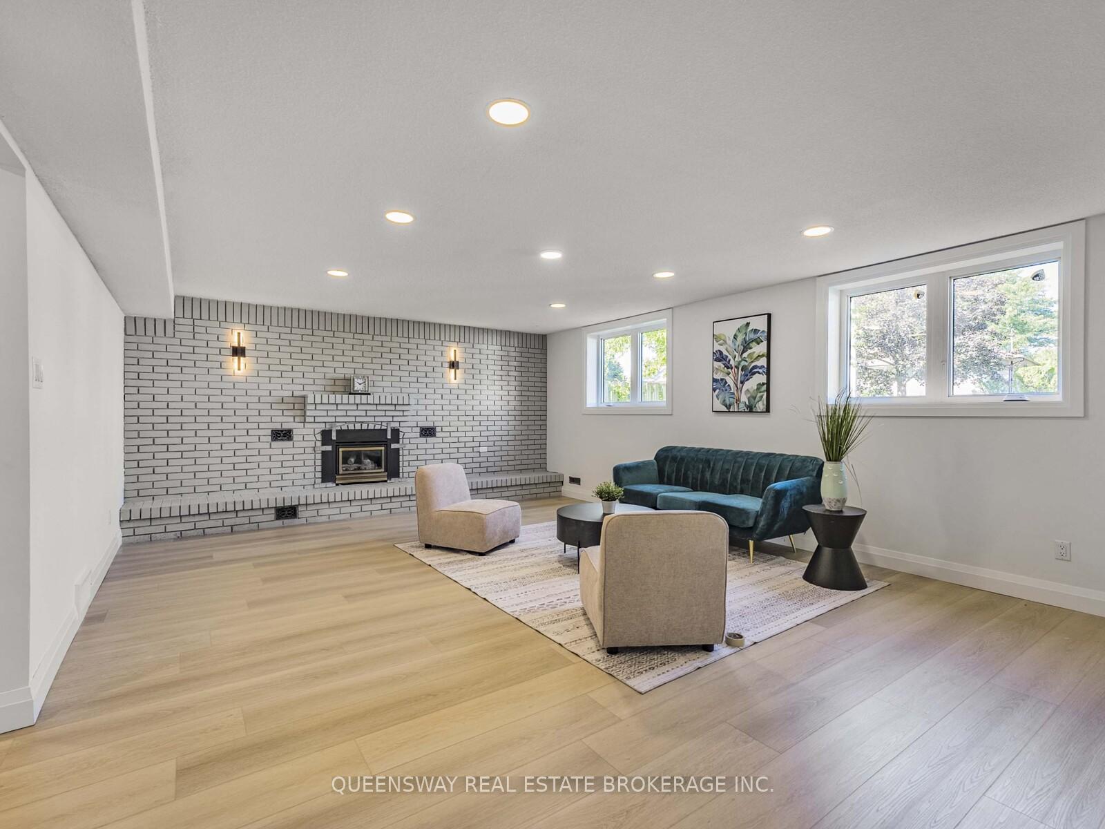 Photo 10 of 1128 Pinegrove Road, Oakville, West — HOMEH
