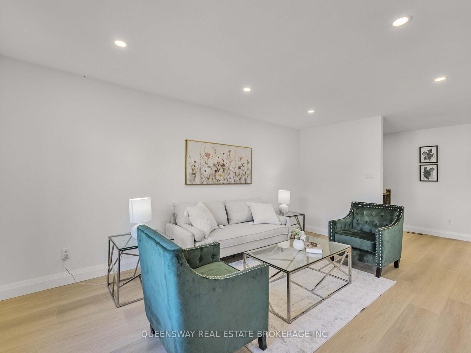 Photo 15 of 1128 Pinegrove Road, Oakville, West — HOMEH