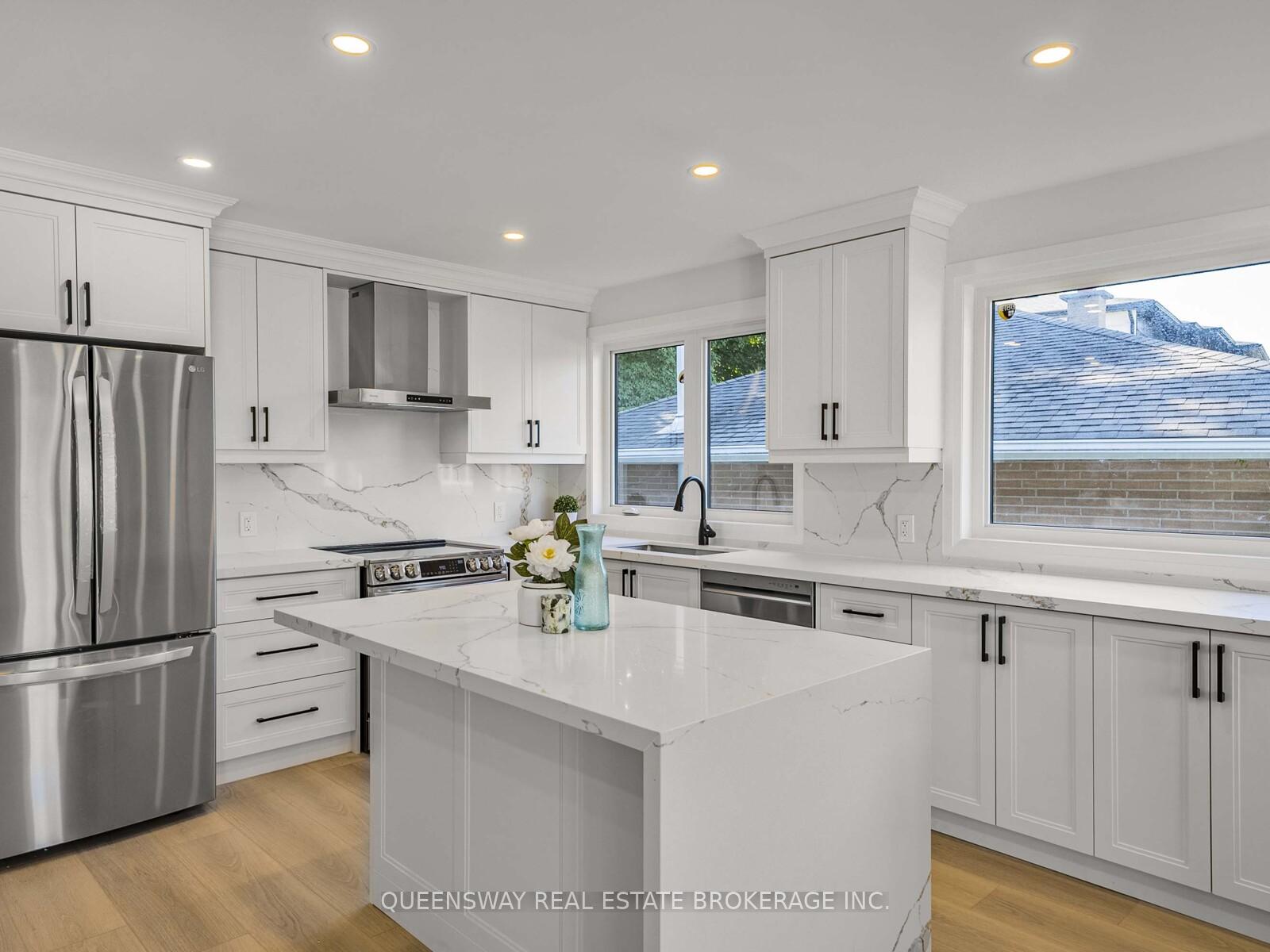 Photo 21 of 1128 Pinegrove Road, Oakville, West — HOMEH