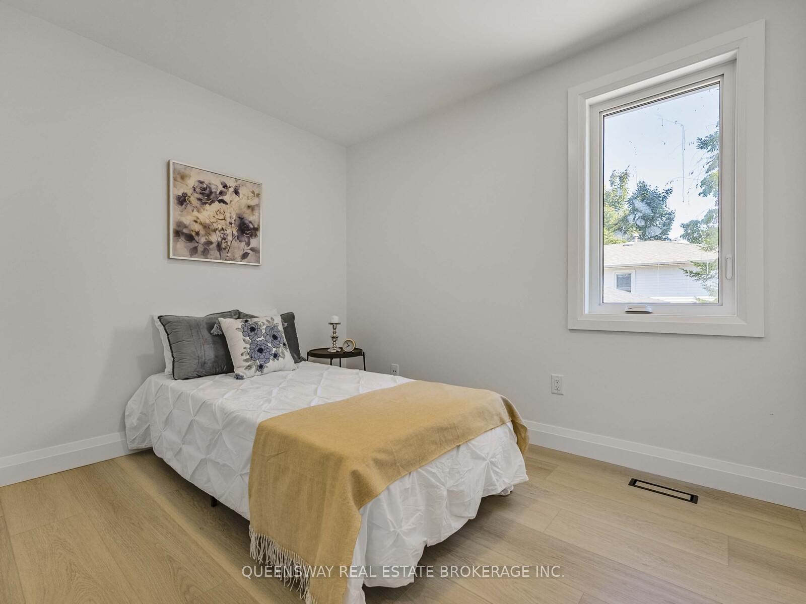 Photo 28 of 1128 Pinegrove Road, Oakville, West — HOMEH
