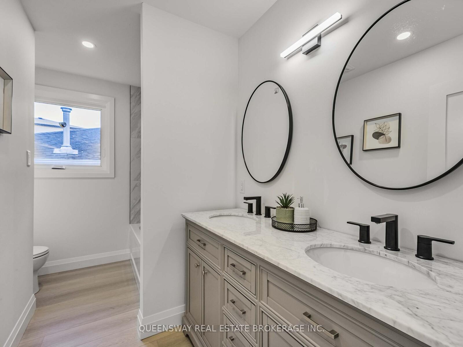 Photo 31 of 1128 Pinegrove Road, Oakville, West — HOMEH