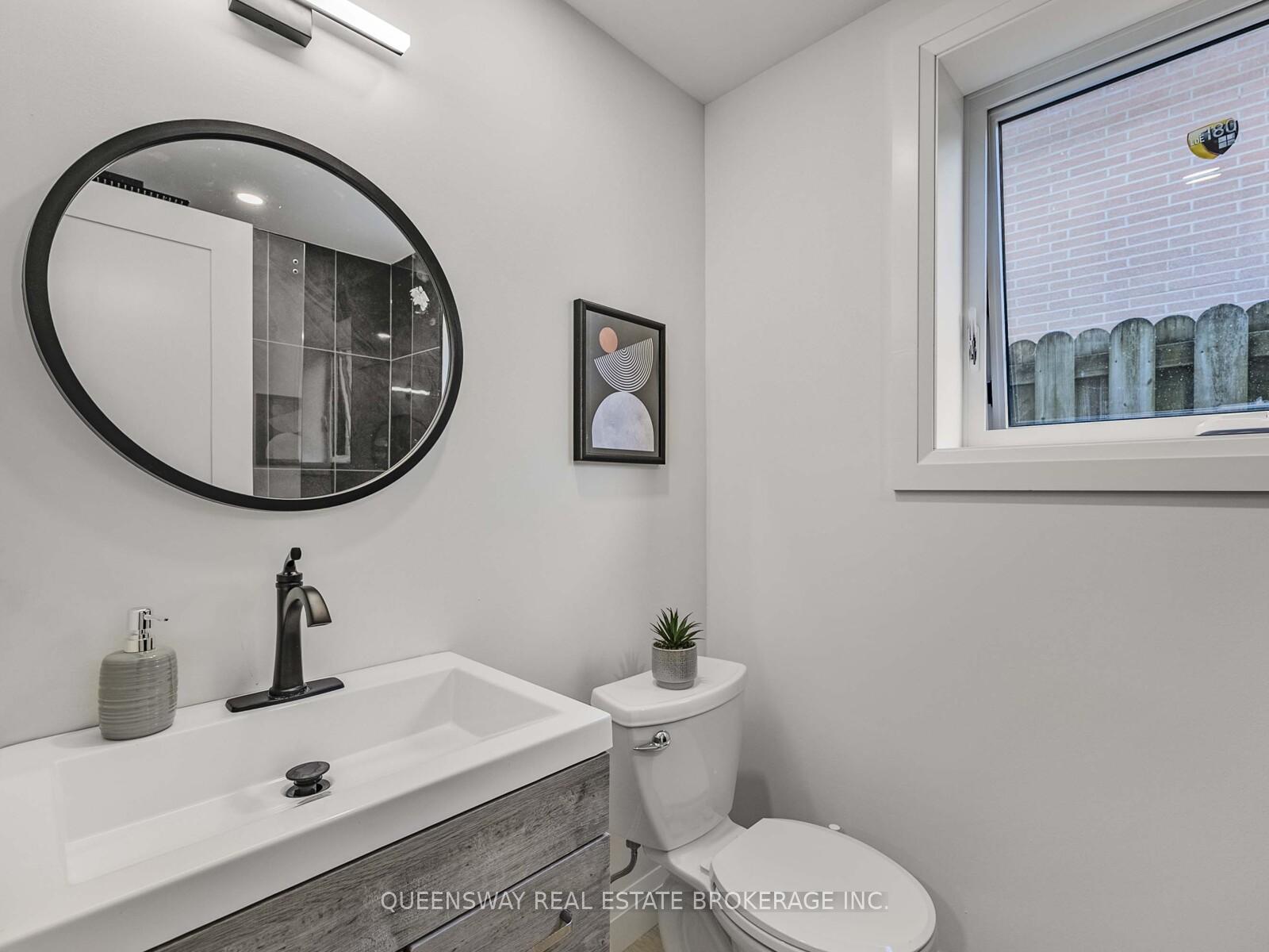 Photo 32 of 1128 Pinegrove Road, Oakville, West — HOMEH