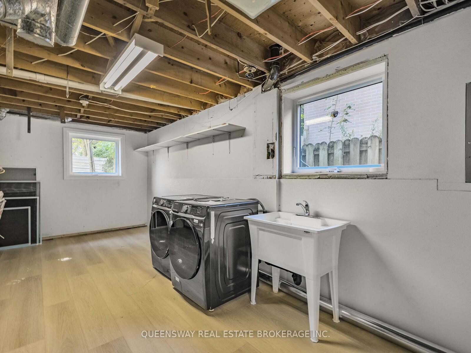Photo 33 of 1128 Pinegrove Road, Oakville, West — HOMEH