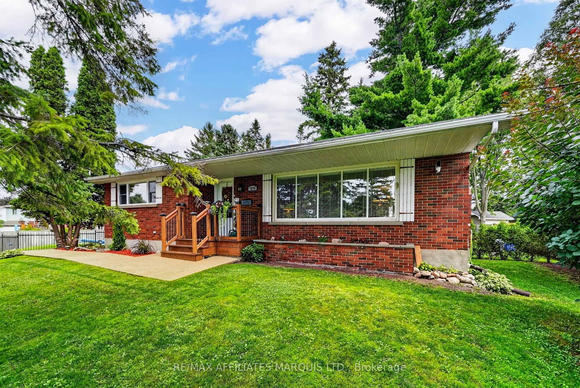 Photo 1 of 1635 Brookdale Avenue, Cornwall, Cornwall — HOMEH