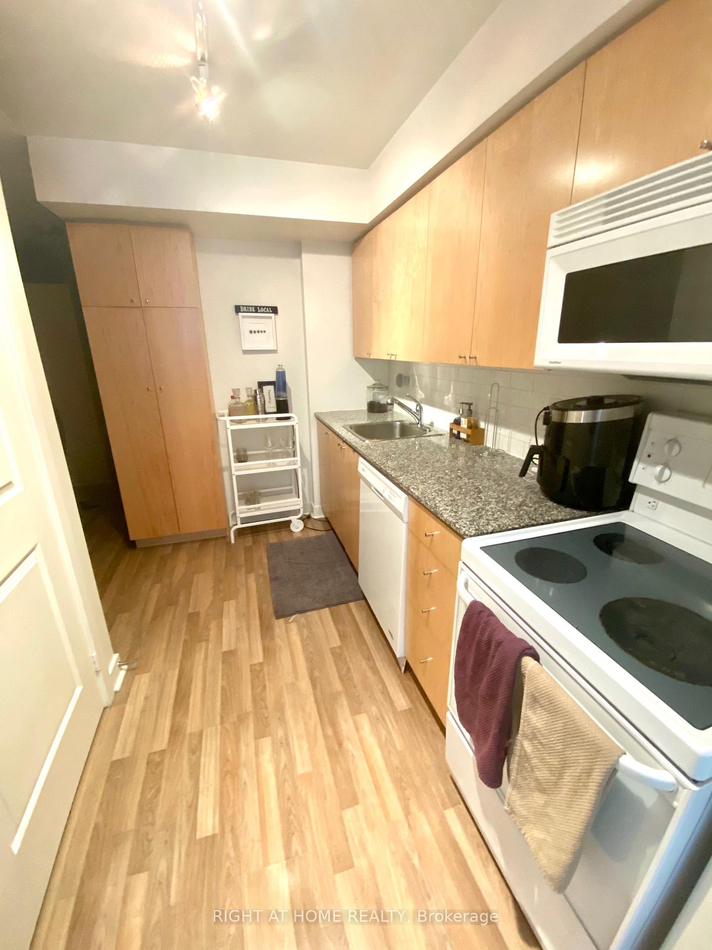 Photo 3 of Unit 2113, 50 Lynn Williams Street, Toronto, Niagara — HOMEH