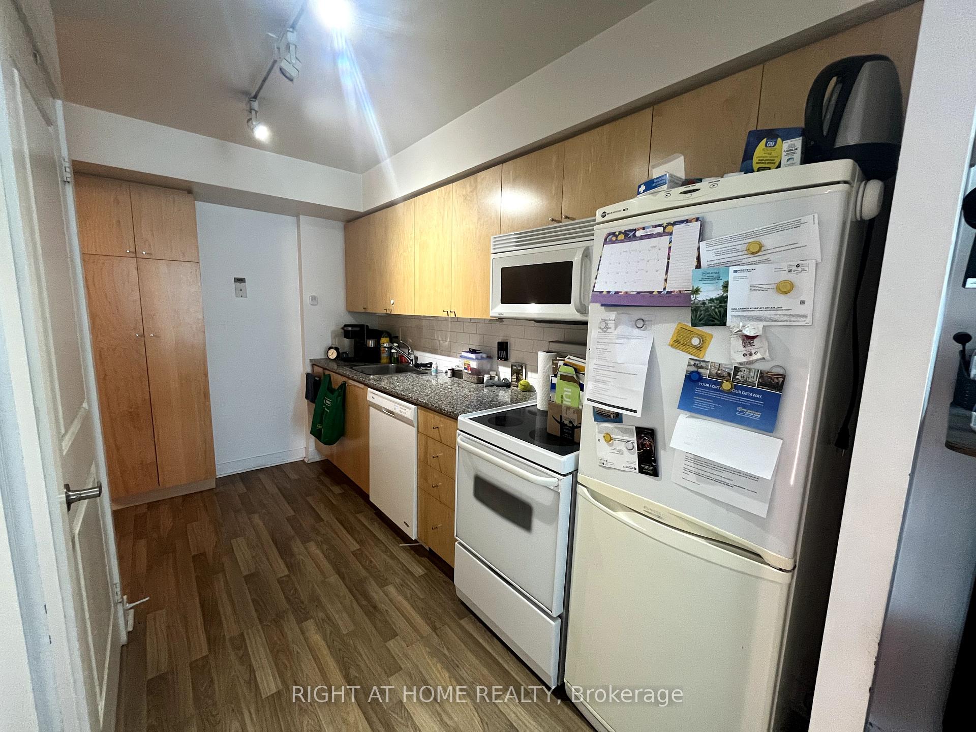 Photo 4 of Unit 2113, 50 Lynn Williams Street, Toronto, Niagara — HOMEH