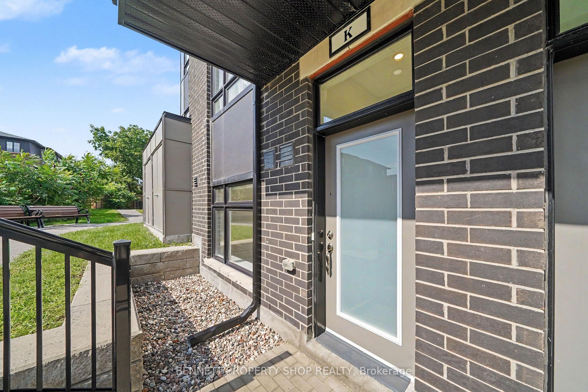 Photo 2 of Unit K, 410 Rolling Meadow Crescent, Ottawa, Mer Bleue/Bradley Estates/Anderson Park — HOMEH