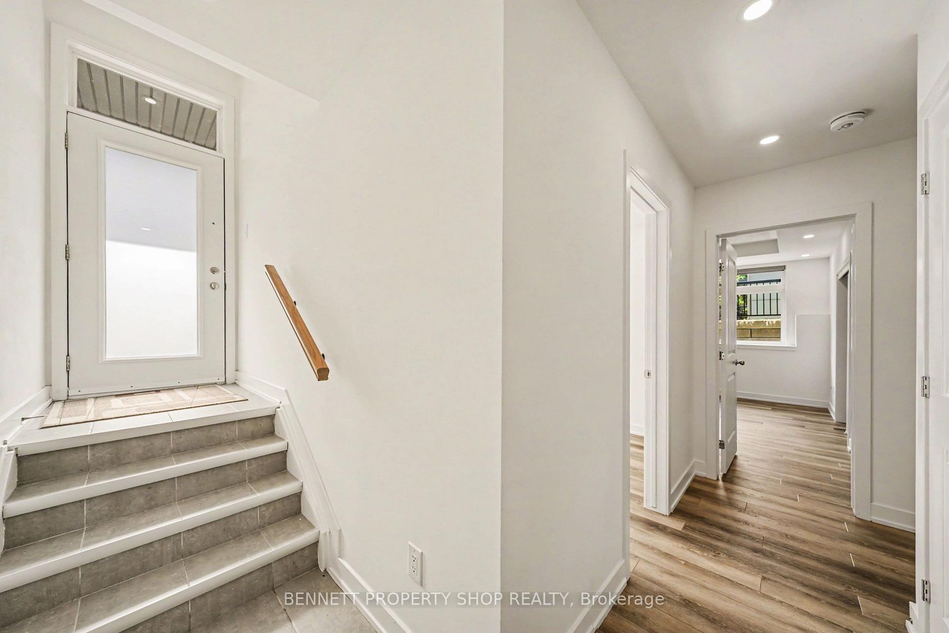Photo 3 of Unit K, 410 Rolling Meadow Crescent, Ottawa, Mer Bleue/Bradley Estates/Anderson Park — HOMEH