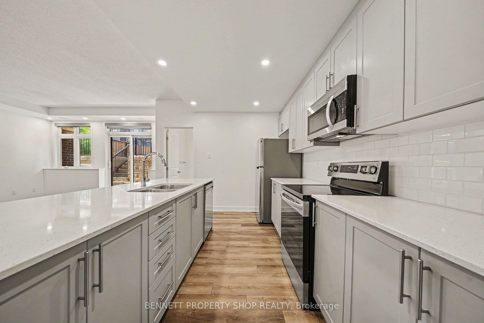 Photo 6 of Unit K, 410 Rolling Meadow Crescent, Ottawa, Mer Bleue/Bradley Estates/Anderson Park — HOMEH