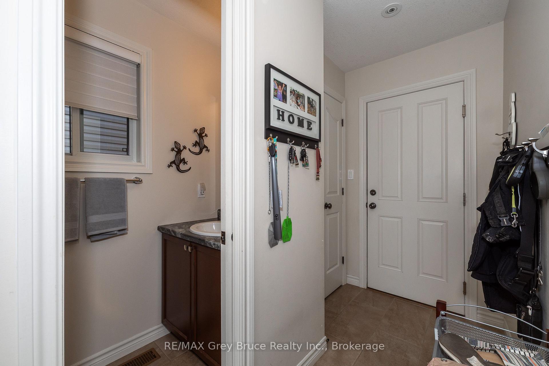 Photo 11 of 2591 7th Avenue E, Owen Sound — HOMEH