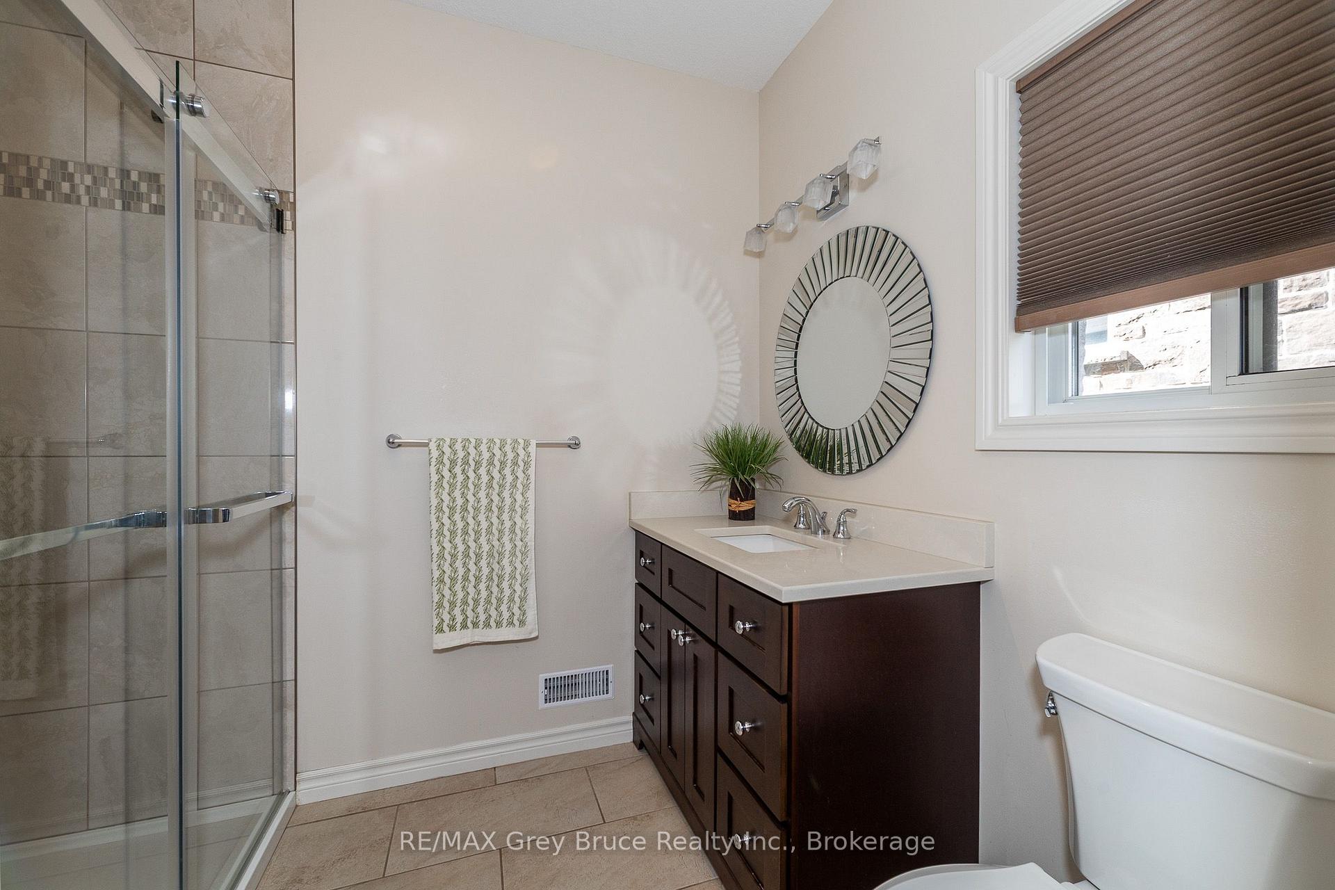 Photo 18 of 2591 7th Avenue E, Owen Sound — HOMEH