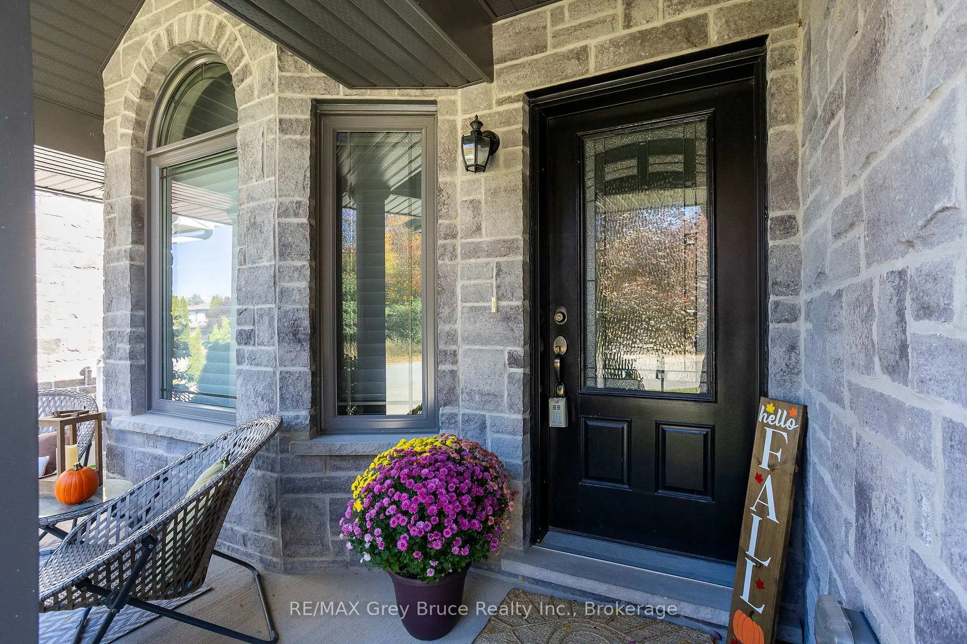 Photo 4 of 2591 7th Avenue E, Owen Sound — HOMEH