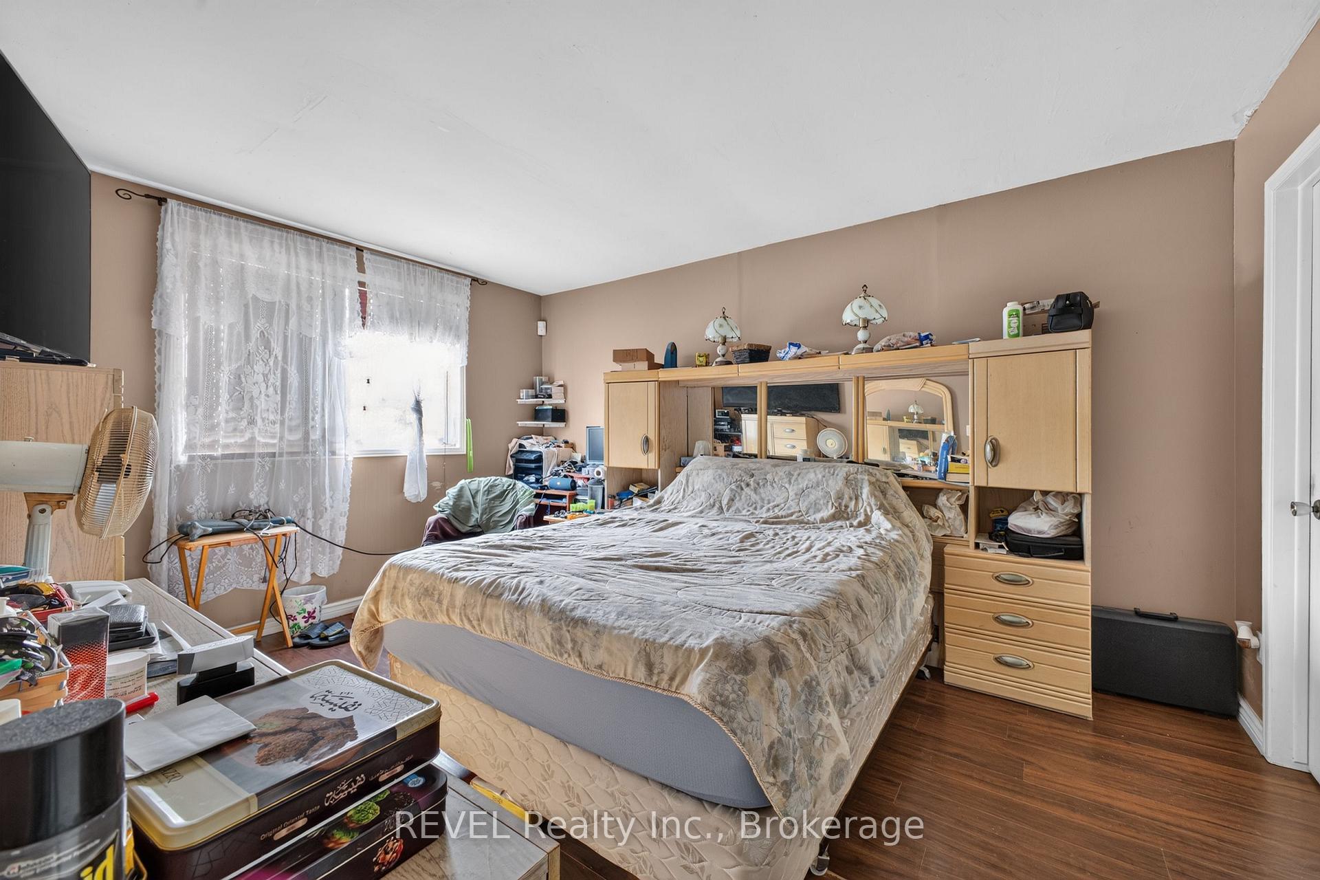 Photo 8 of 4 Kerwin Gate, St. Catharines, Lakeport — HOMEH